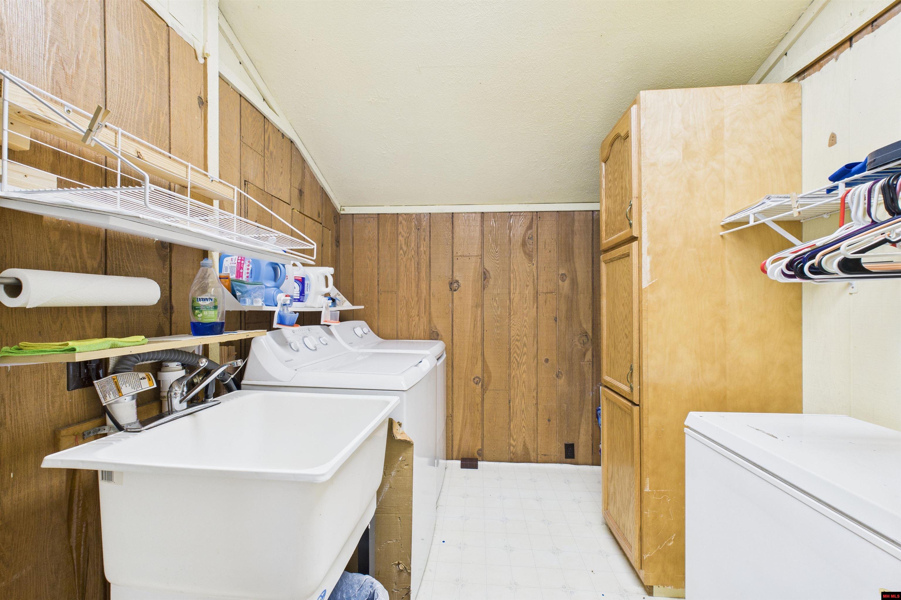 611 N COLLEGE STREET Mountain Home, AR 72653