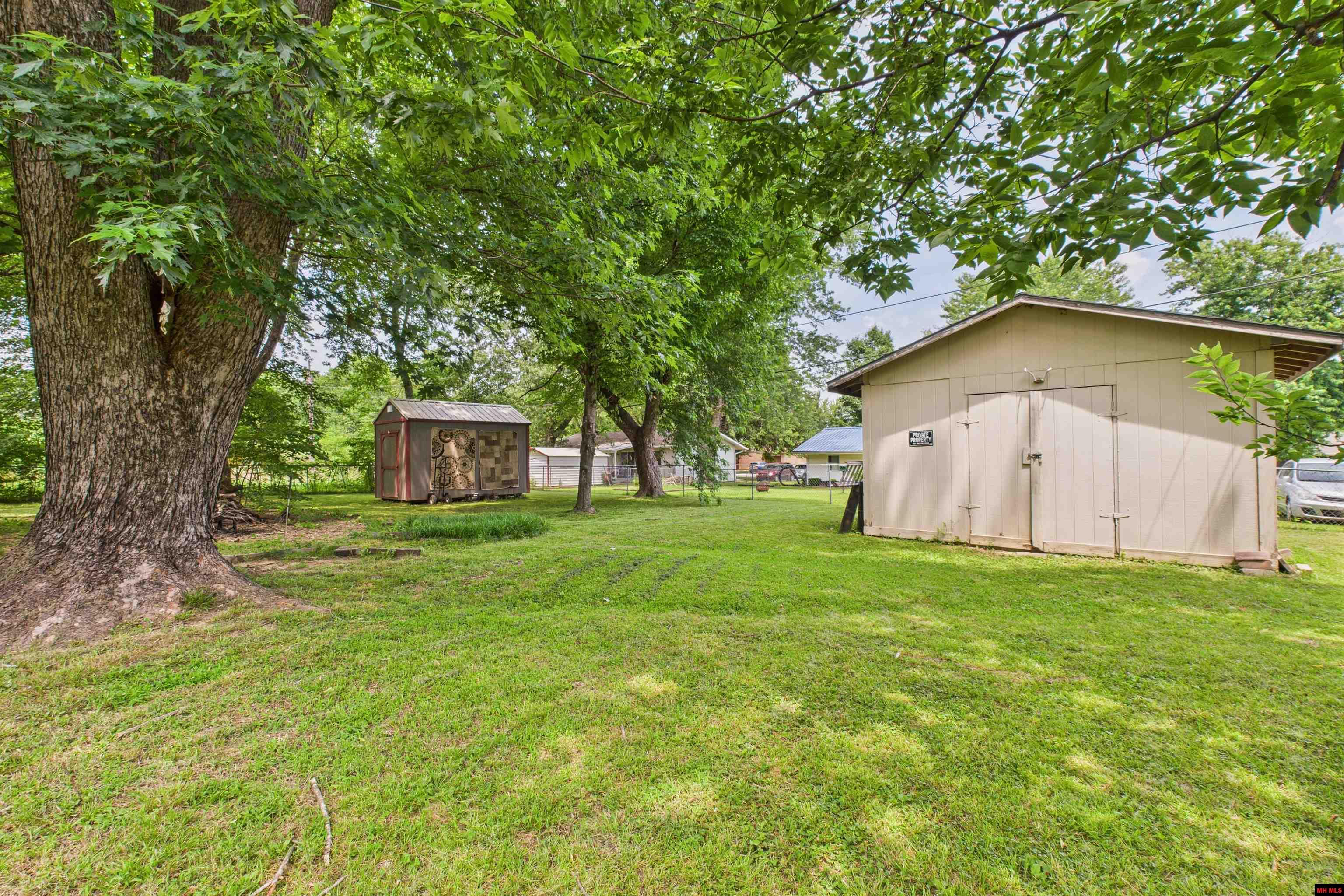 611 N COLLEGE STREET Mountain Home, AR 72653