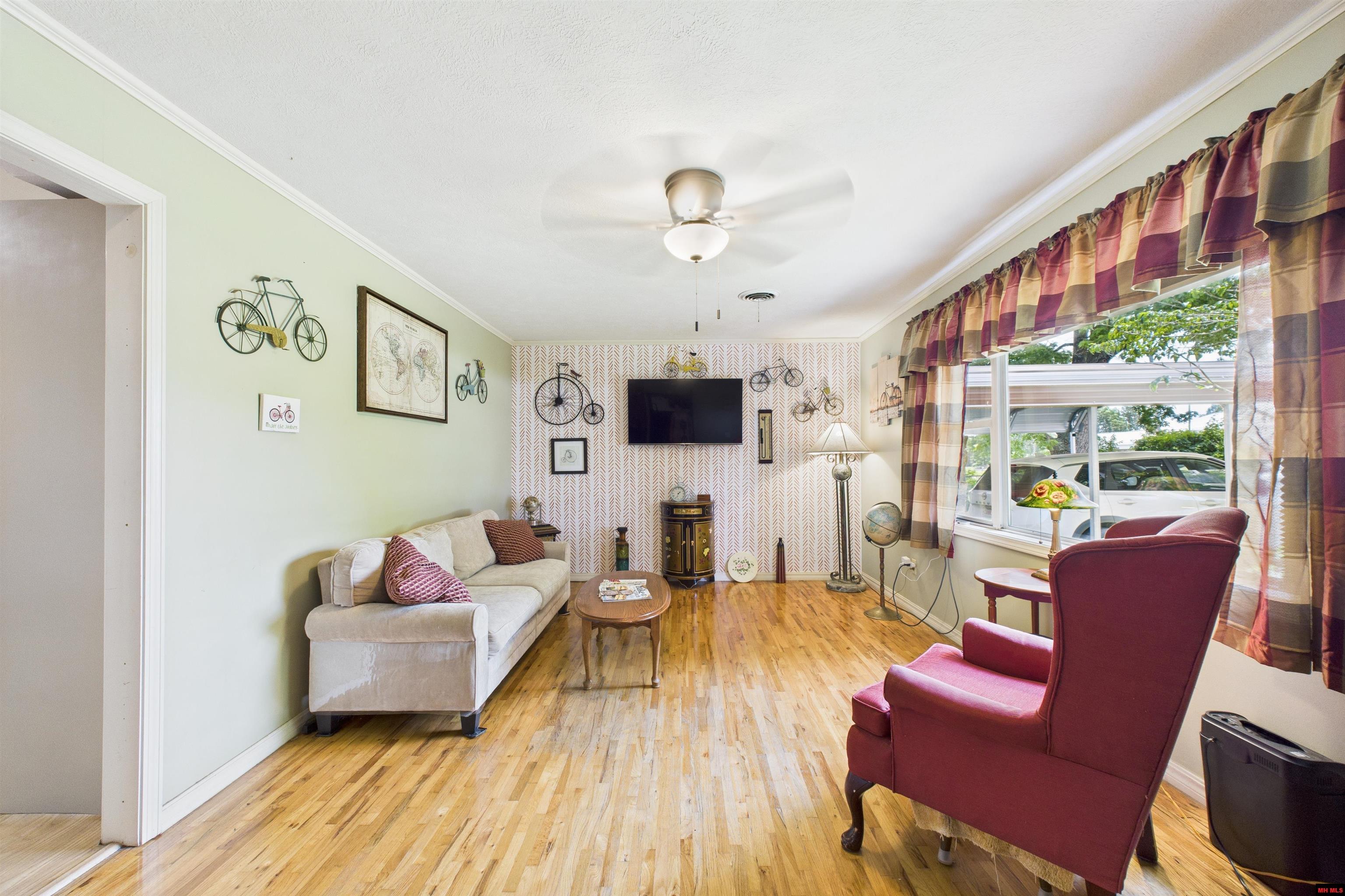 611 N COLLEGE STREET Mountain Home, AR 72653