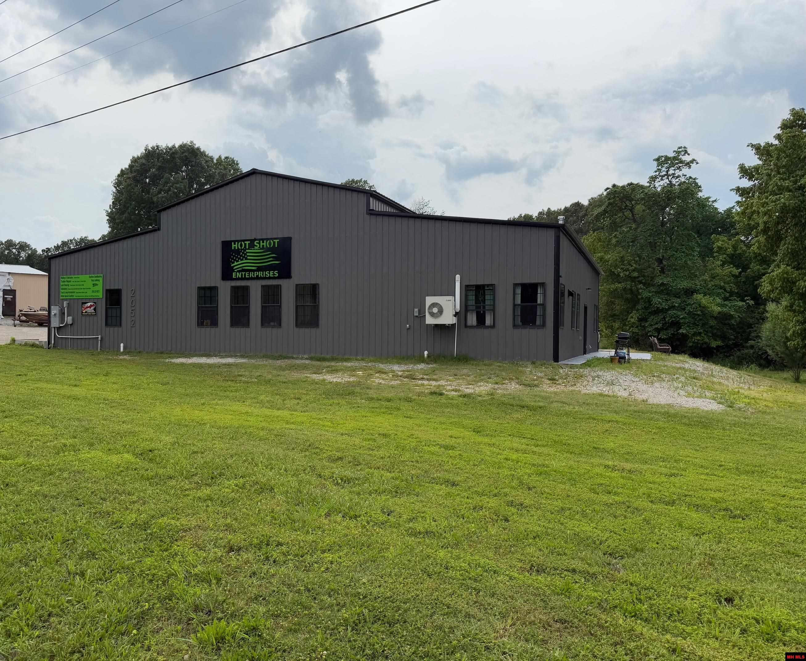 2052 CENTRAL BOULEVARD Bull Shoals, AR