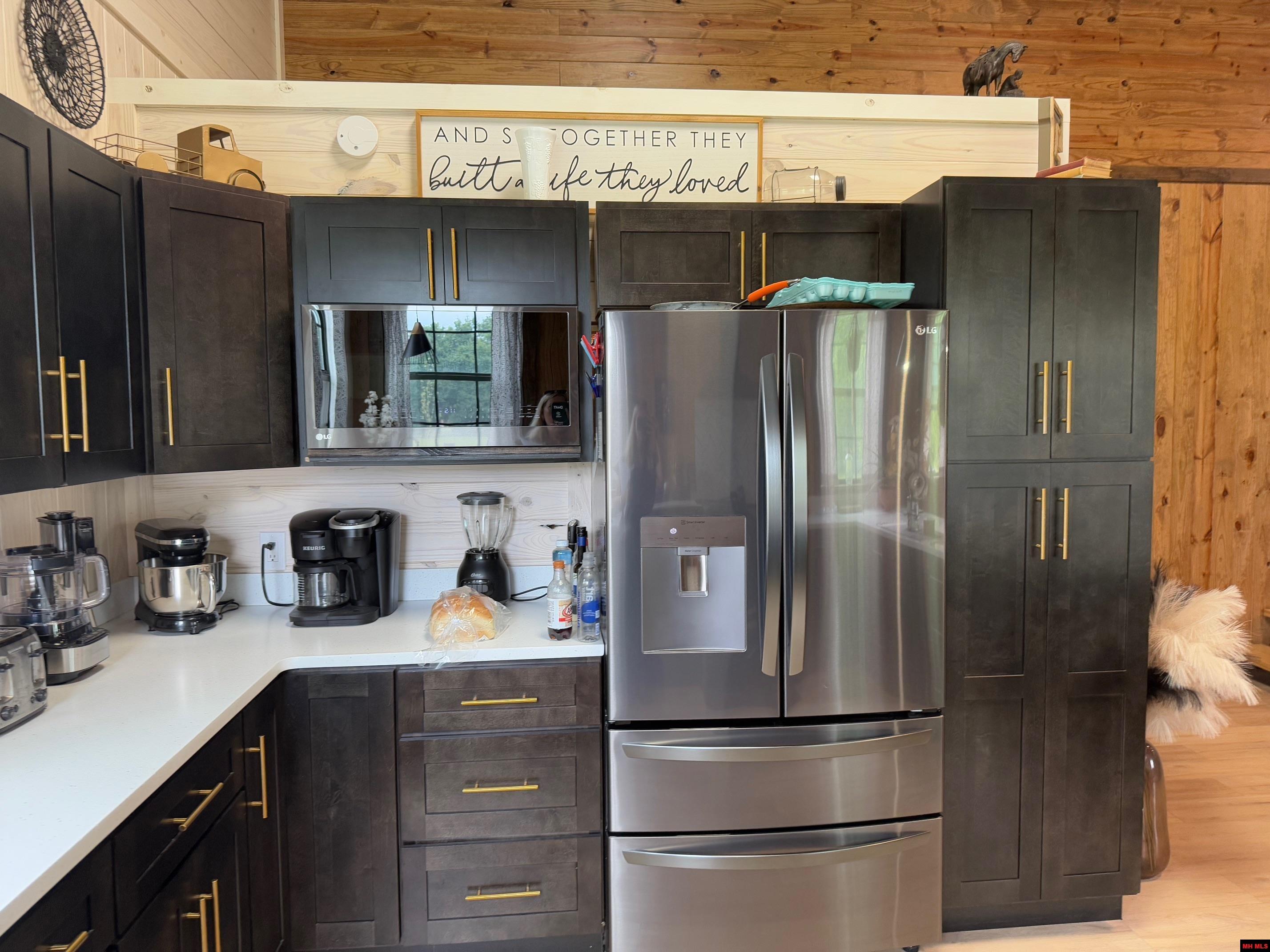 2052 CENTRAL BOULEVARD Bull Shoals, AR