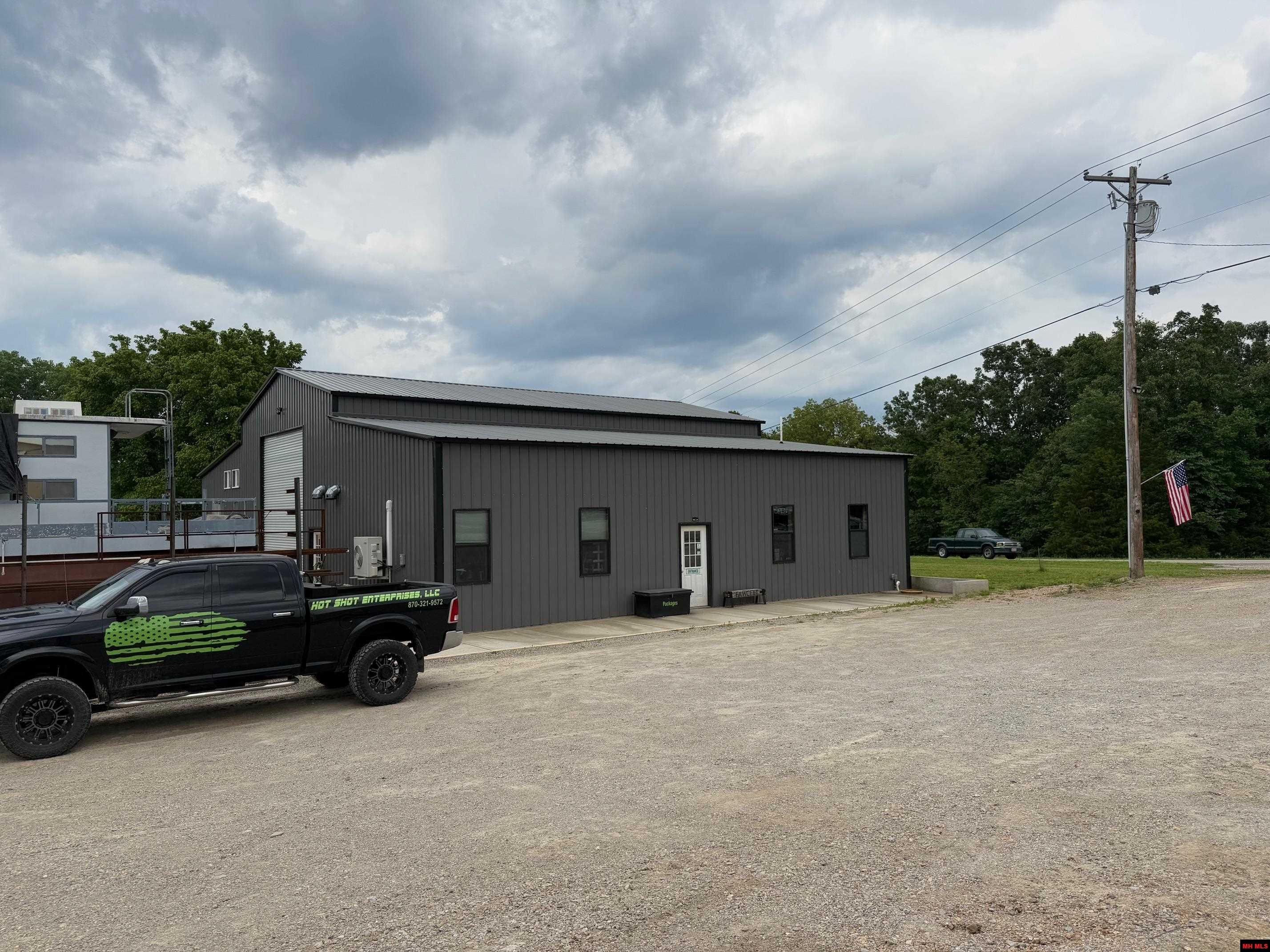 2052 CENTRAL BOULEVARD Bull Shoals, AR