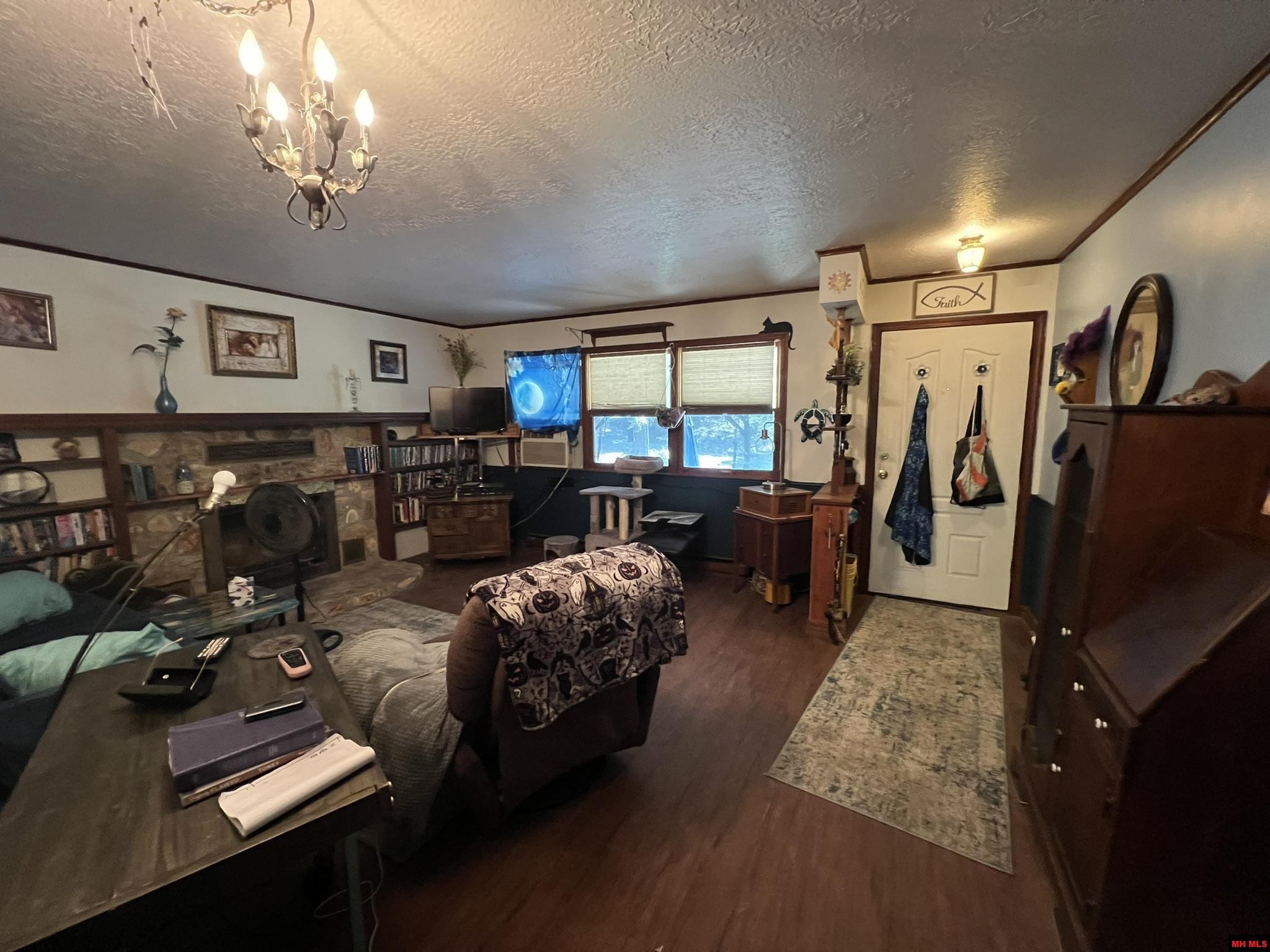 9857 N HWY 14 NORTH Yellville, AR 72687