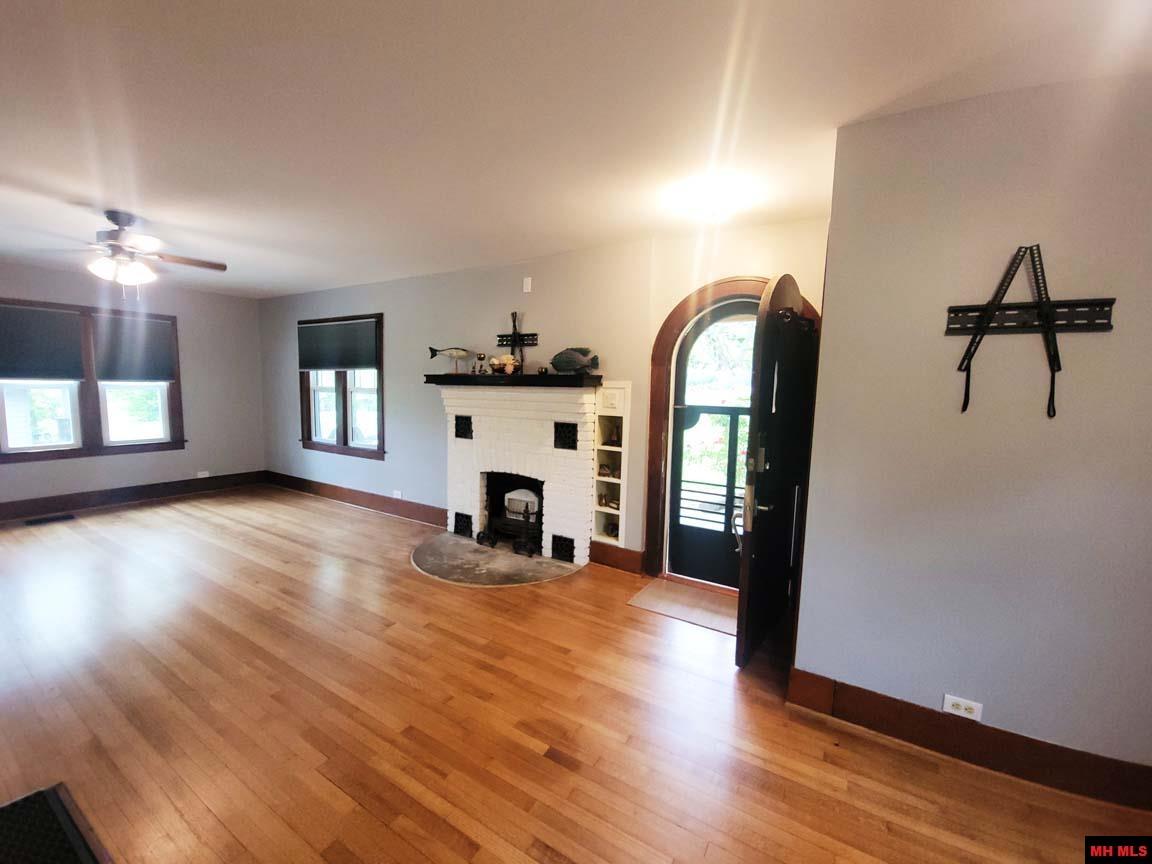 510 COMBS AVENUE Cotter, AR