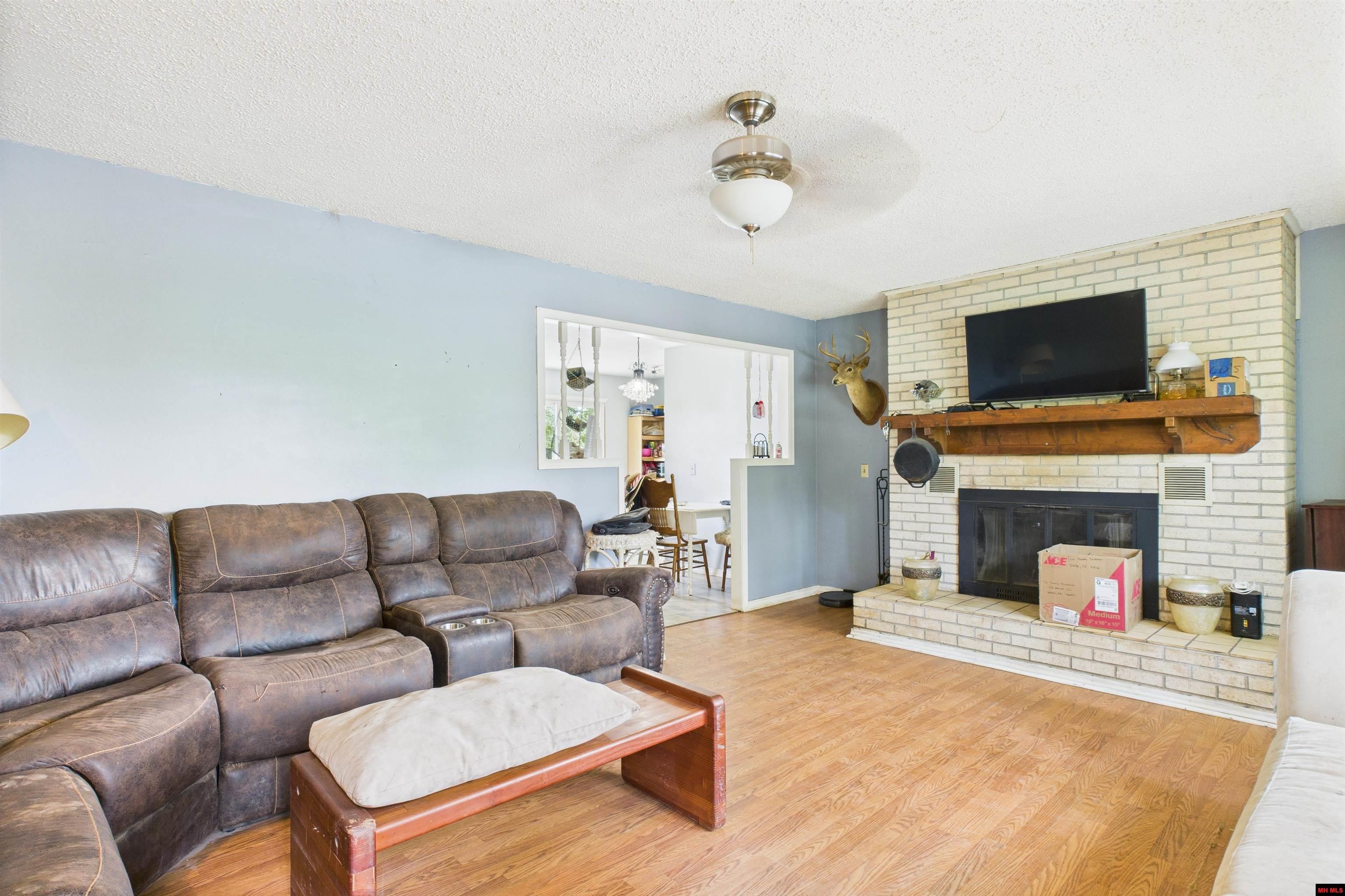 142 WALNUT CIRCLE Yellville, AR