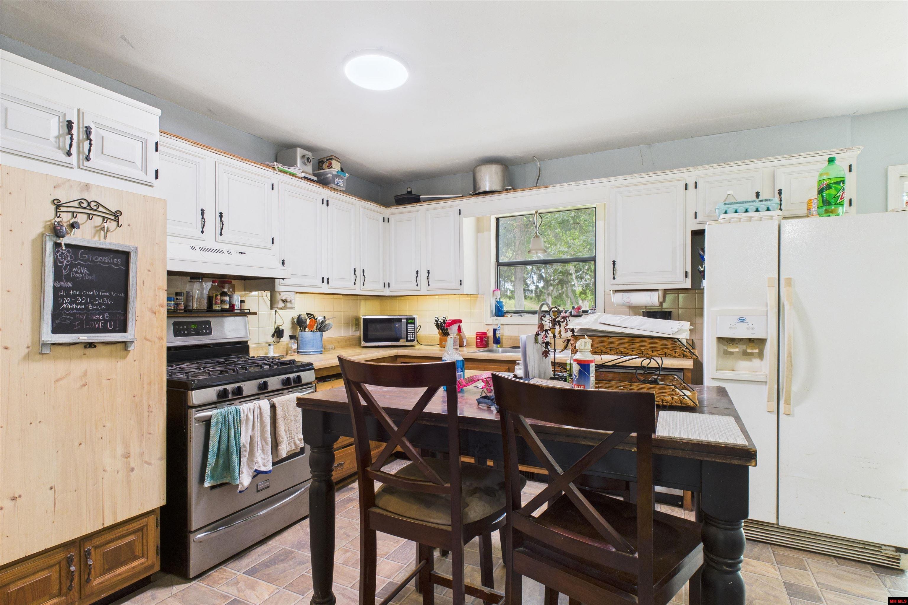 142 WALNUT CIRCLE Yellville, AR