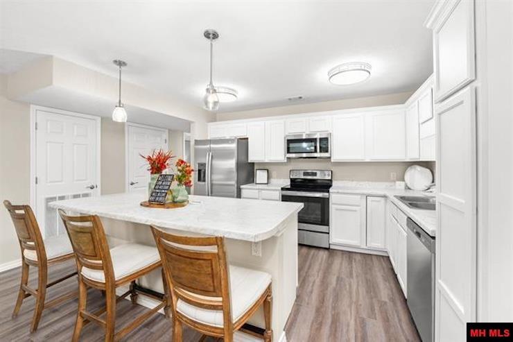 2019 Silver Bay Court