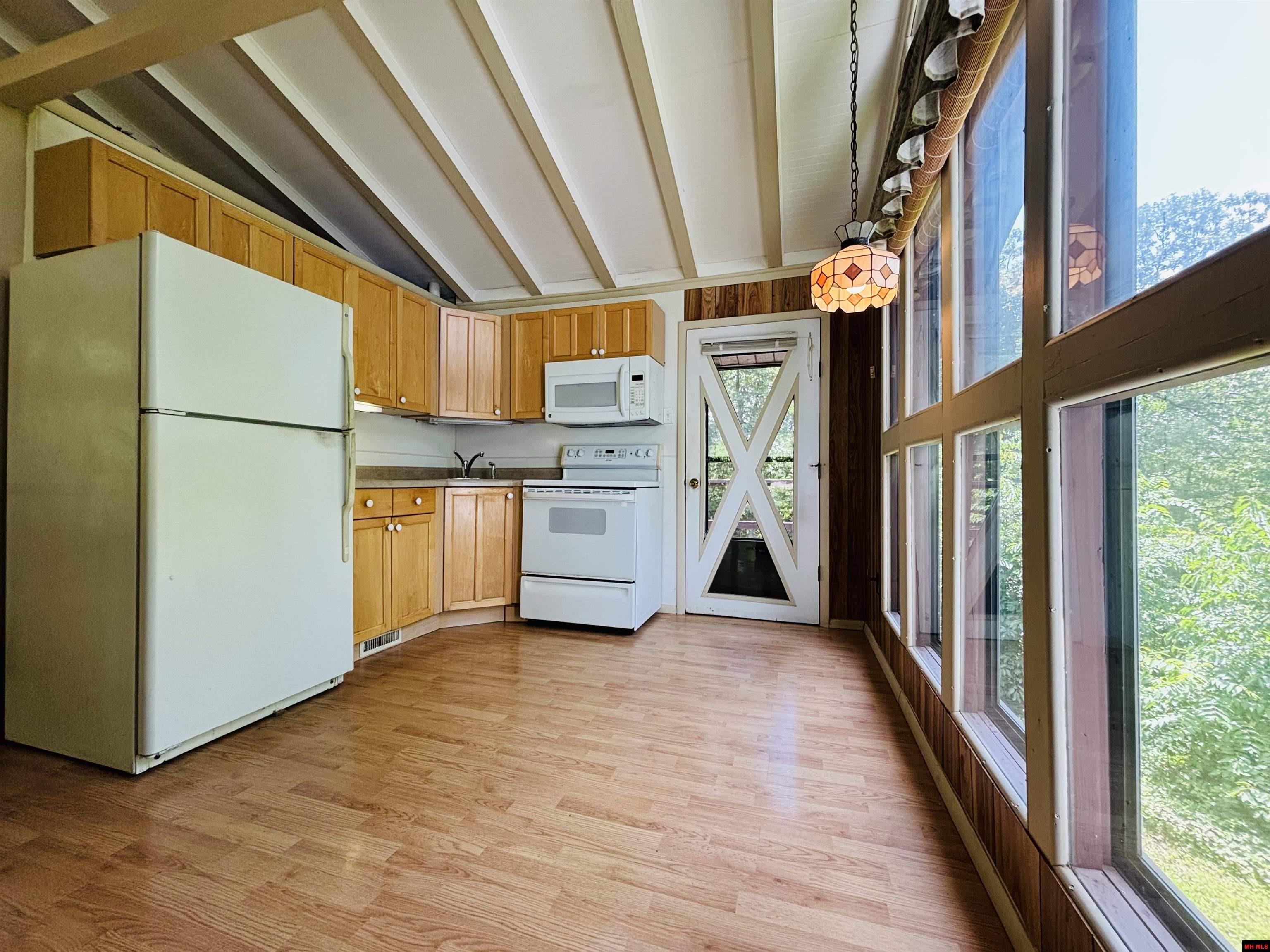 272 BENT OAK LANE Midway, AR
