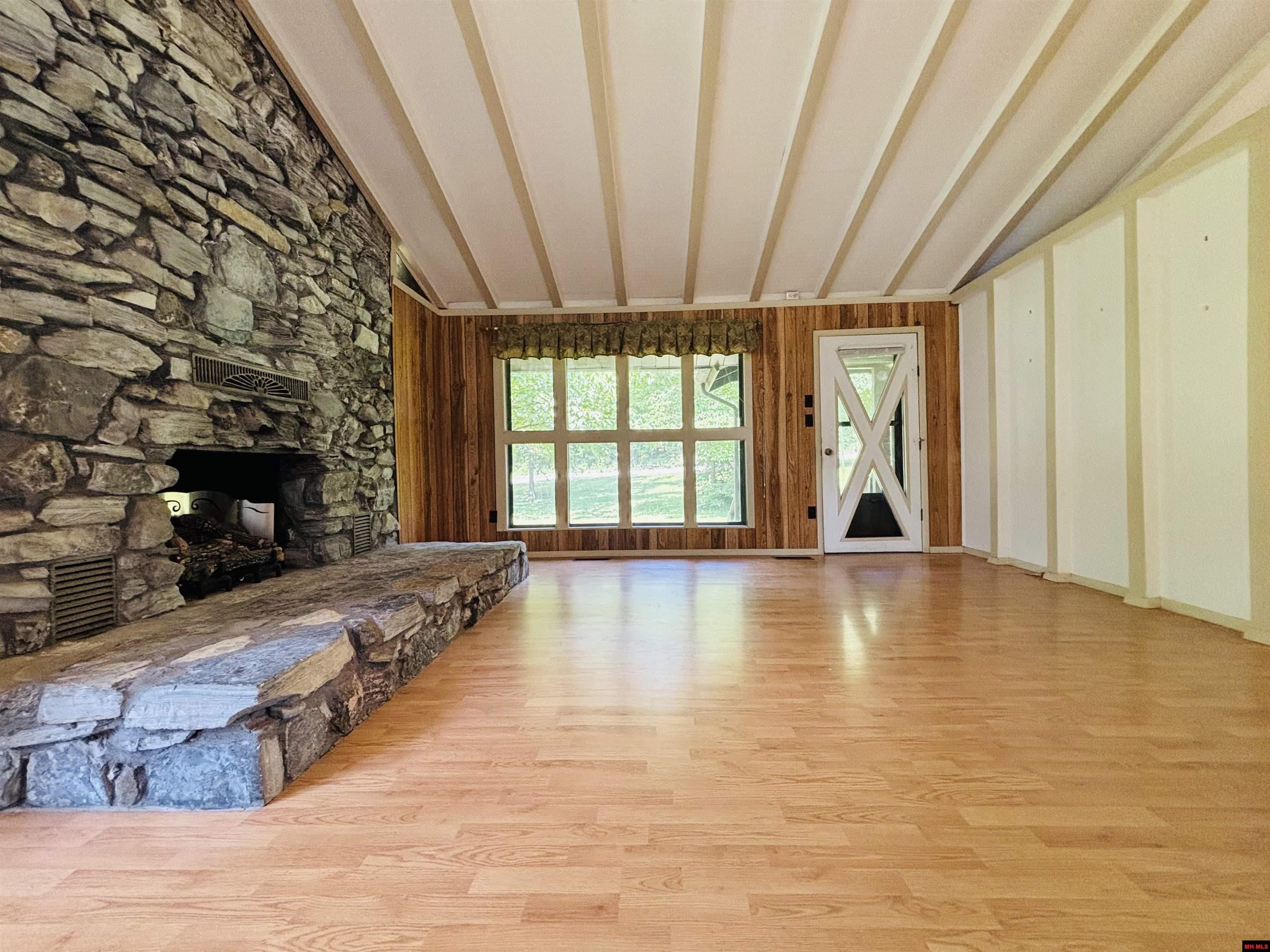 272 BENT OAK LANE Midway, AR