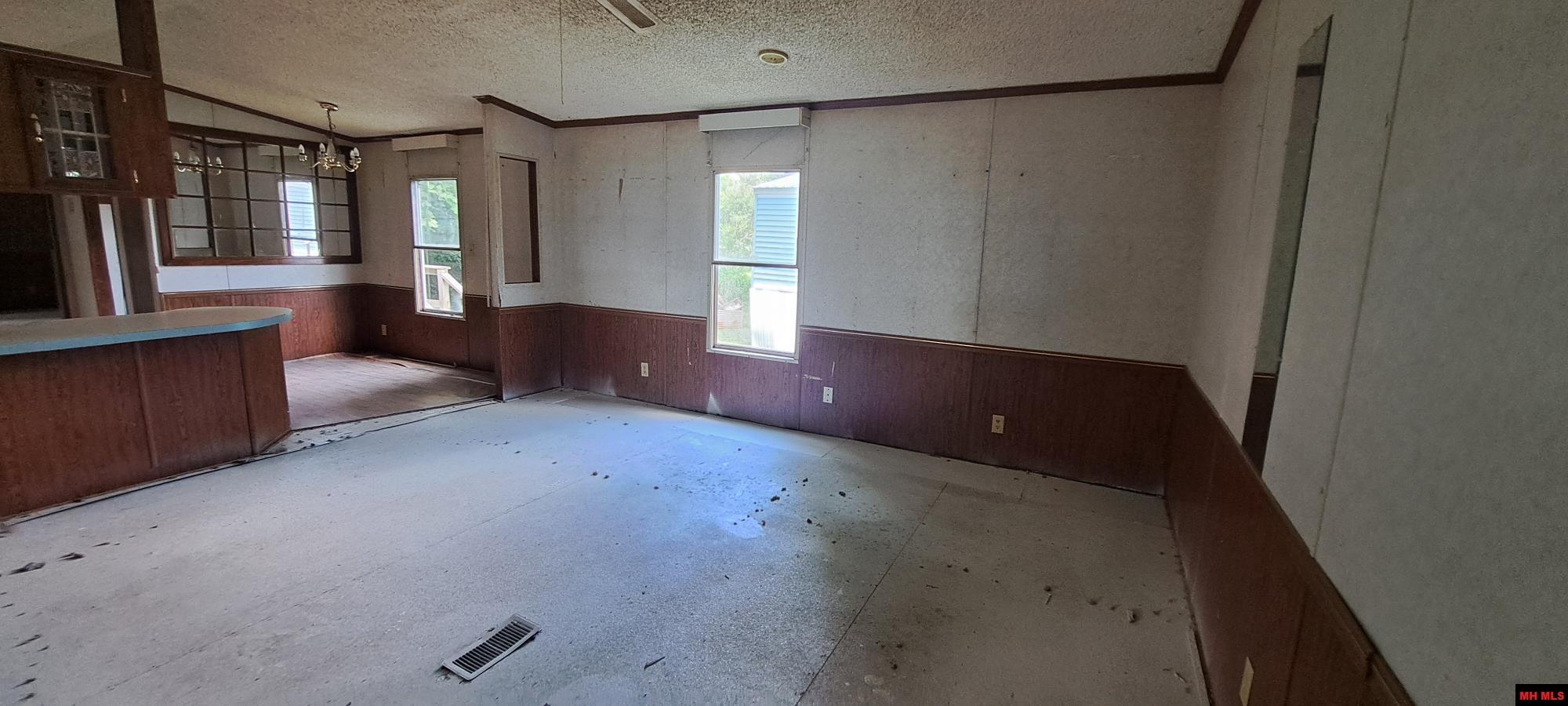 1326 E 9TH STREET Mountain Home, AR
