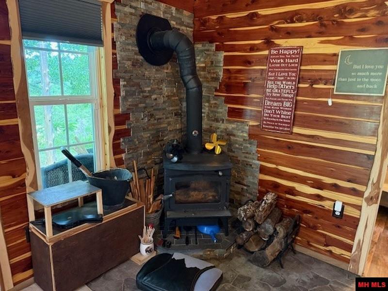 1674 ECHOWOOD CIRCLE Viola, AR 72583