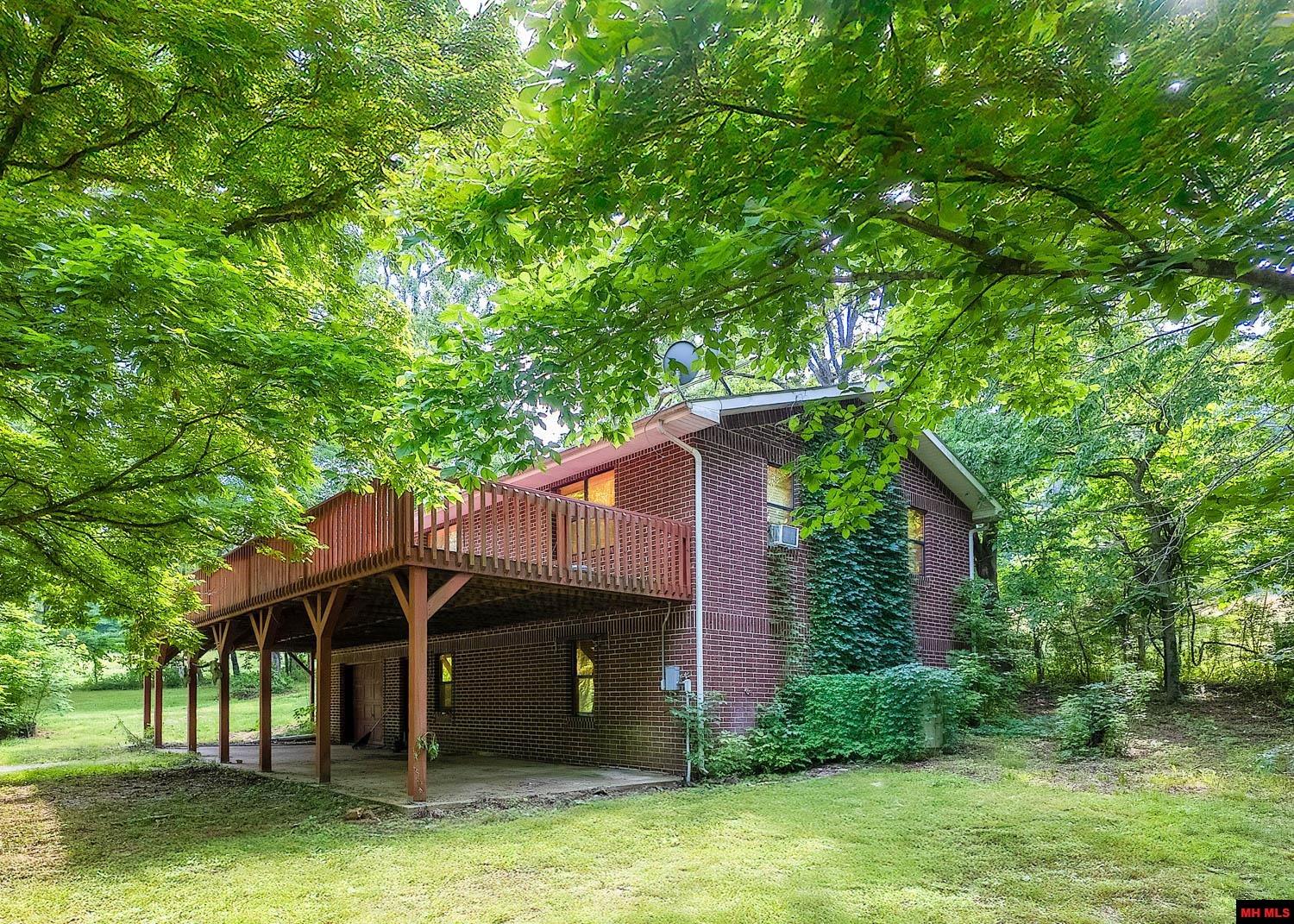 2048 CR 27 Mountain Home, AR 72653