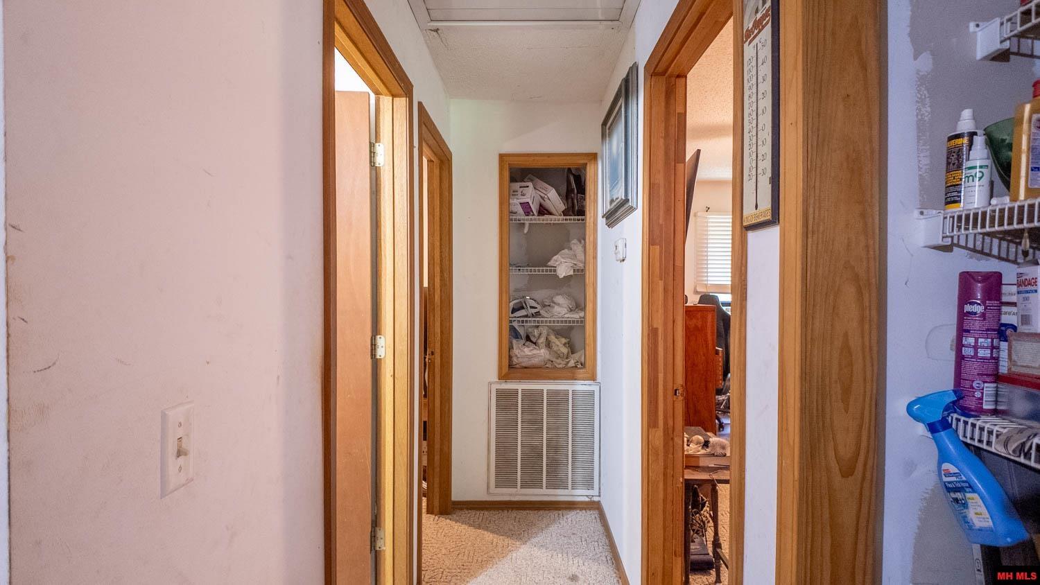 2048 CR 27 Mountain Home, AR 72653