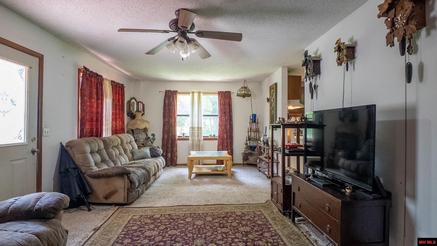 2048 CR 27 Mountain Home, AR 72653