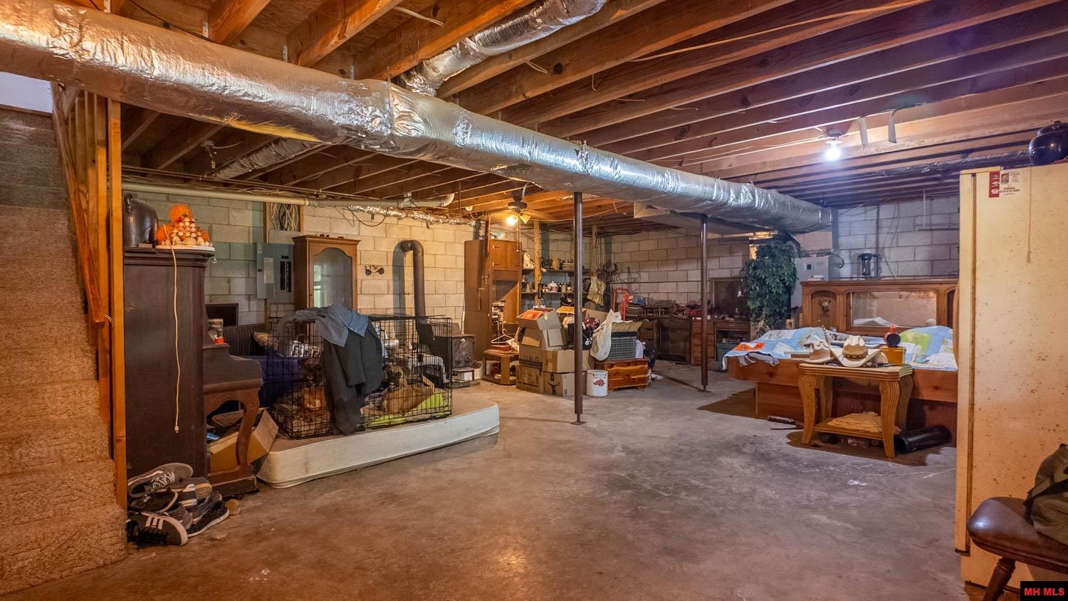 2048 CR 27 Mountain Home, AR 72653