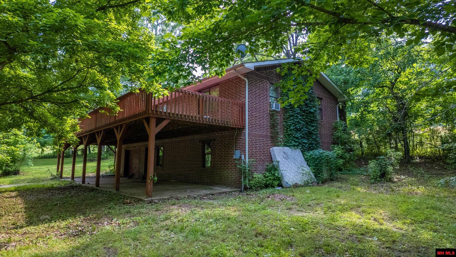 2048 CR 27 Mountain Home, AR 72653