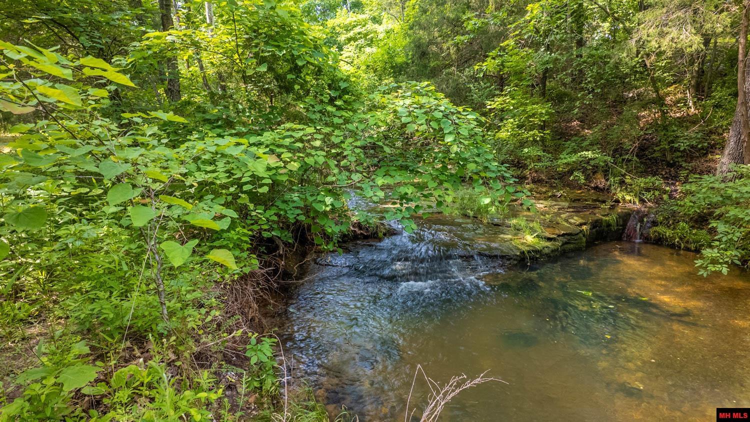 2048 CR 27 Mountain Home, AR 72653