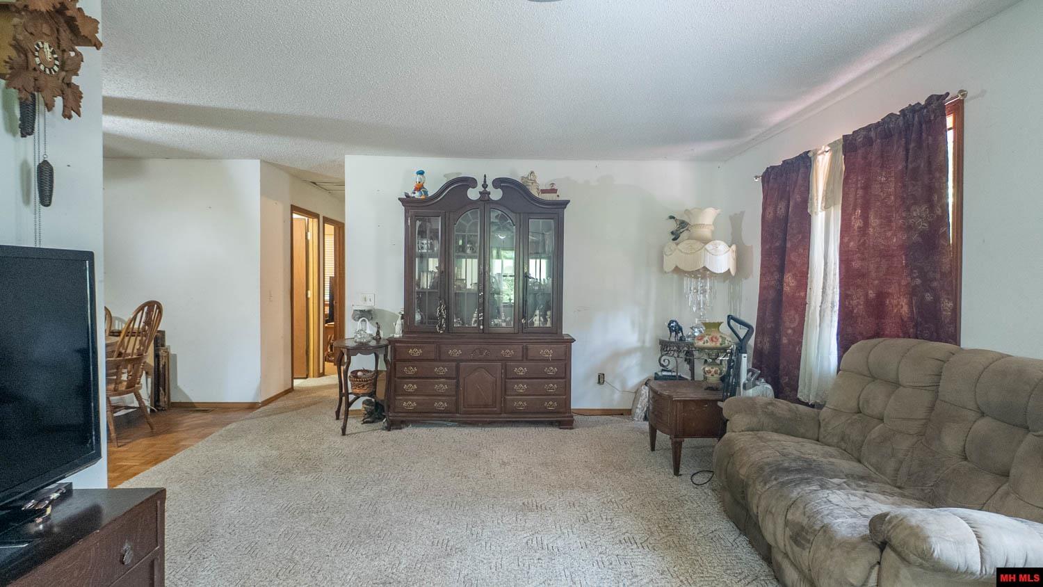 2048 CR 27 Mountain Home, AR 72653