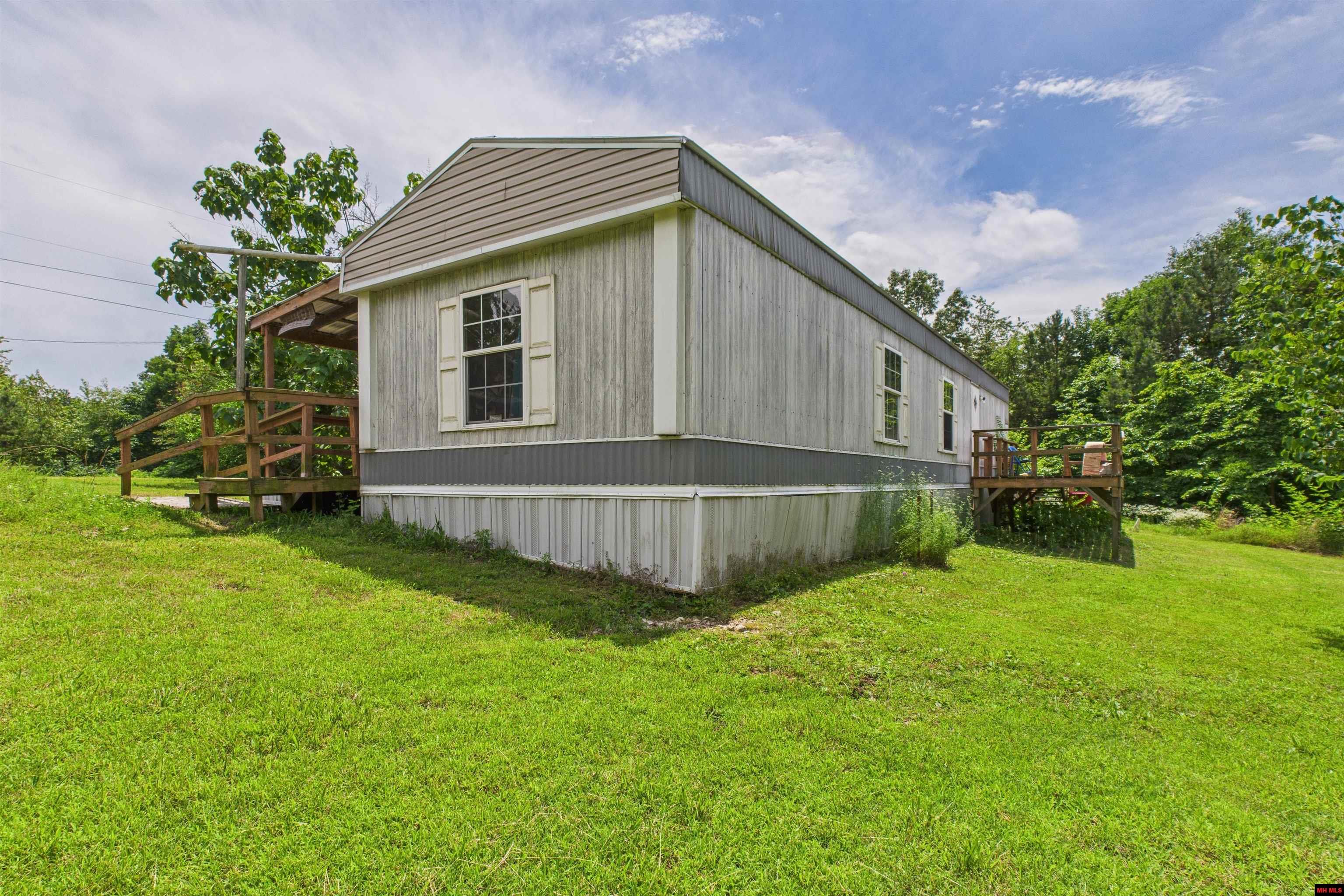 277 CHEROKEE RIDGE LANE Yellville, AR