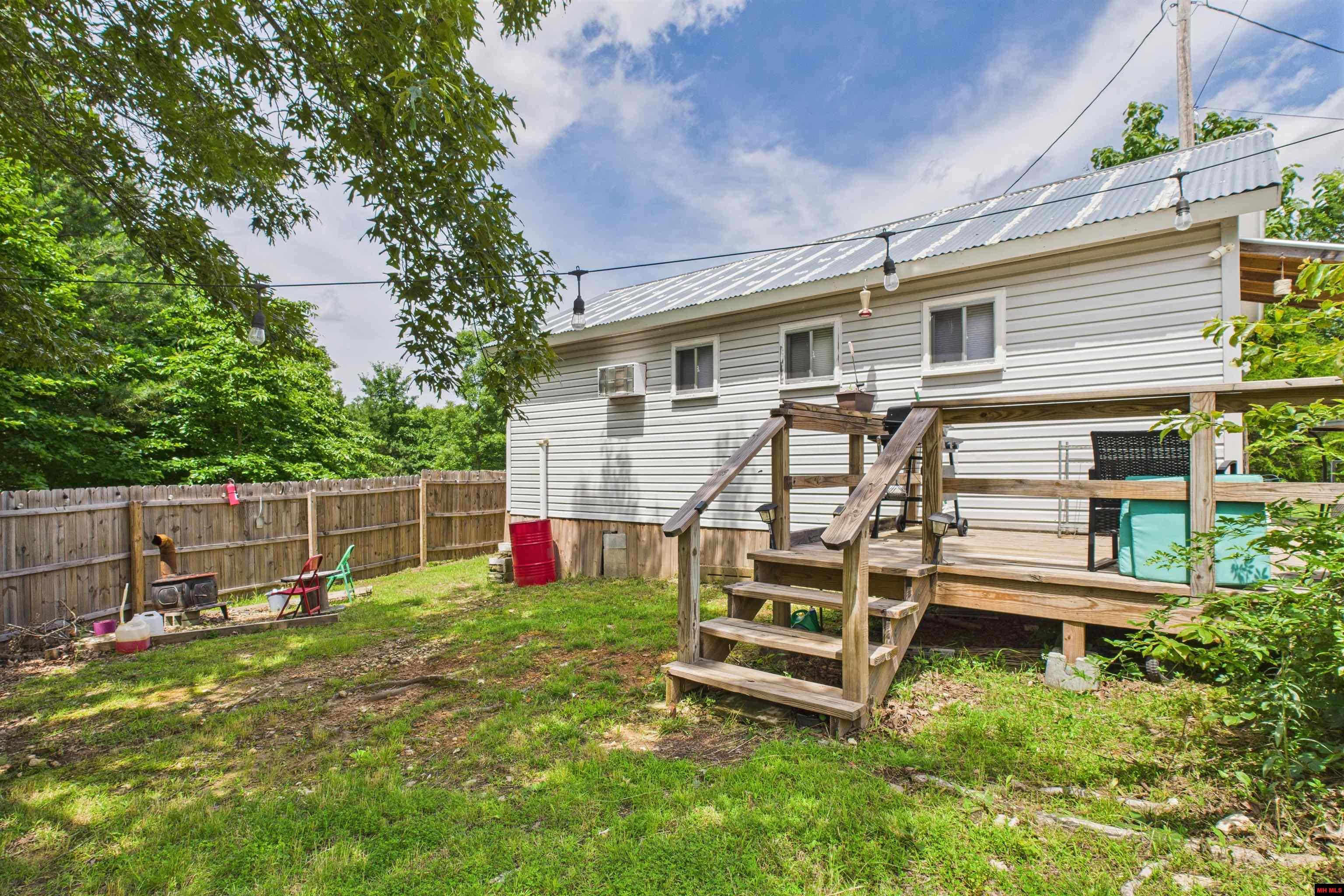 277 CHEROKEE RIDGE LANE Yellville, AR