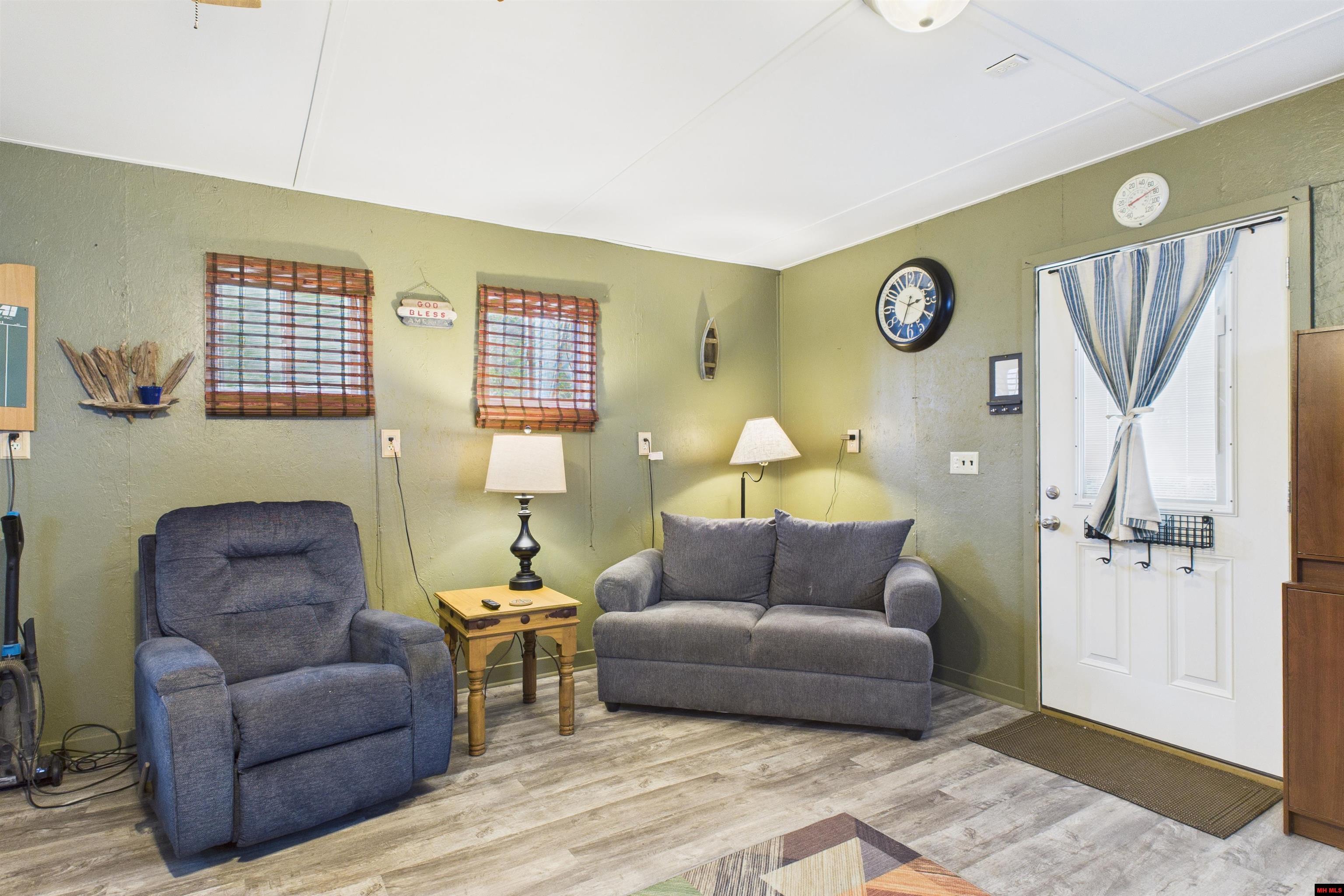 277 CHEROKEE RIDGE LANE Yellville, AR