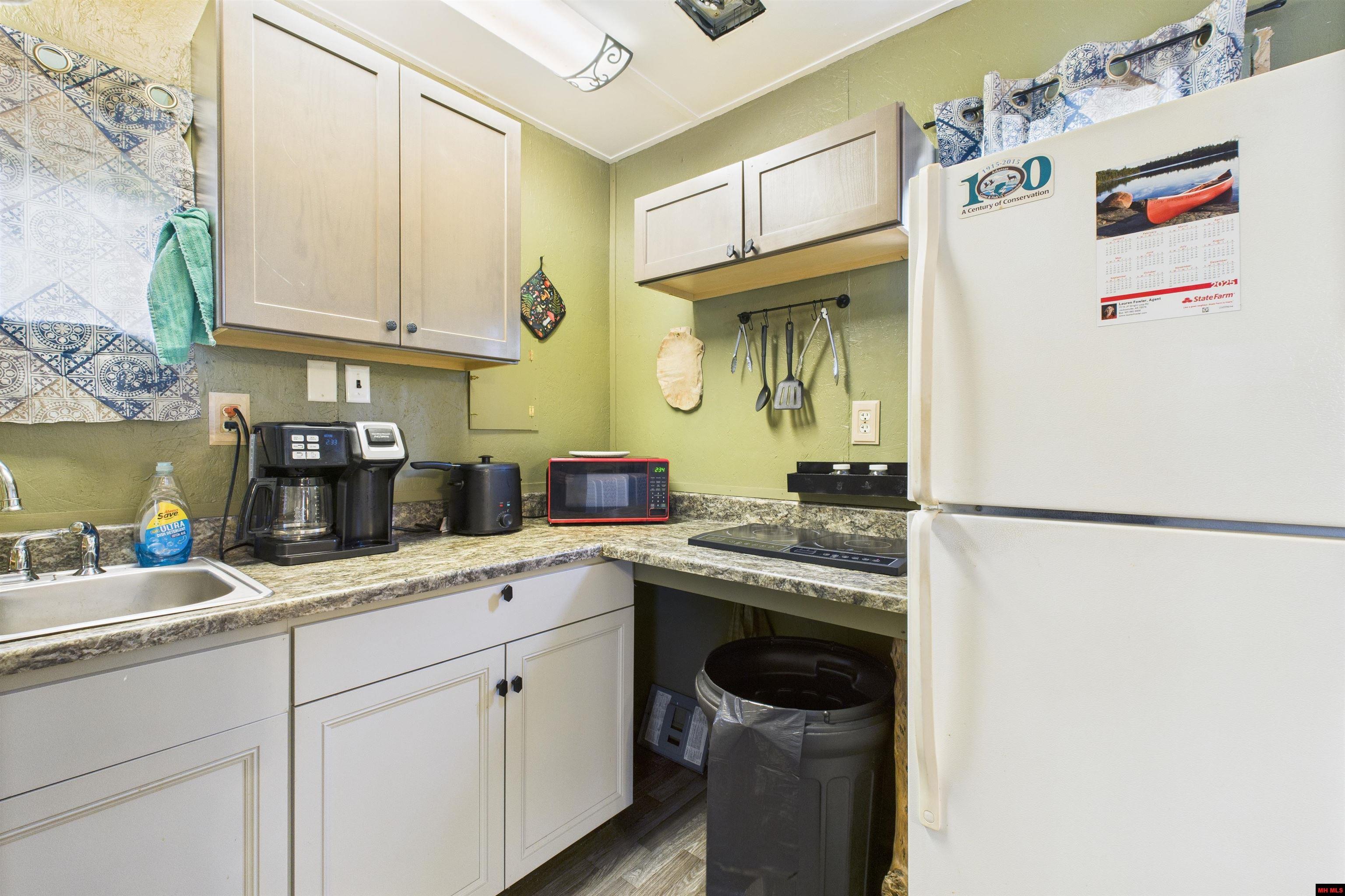 277 CHEROKEE RIDGE LANE Yellville, AR