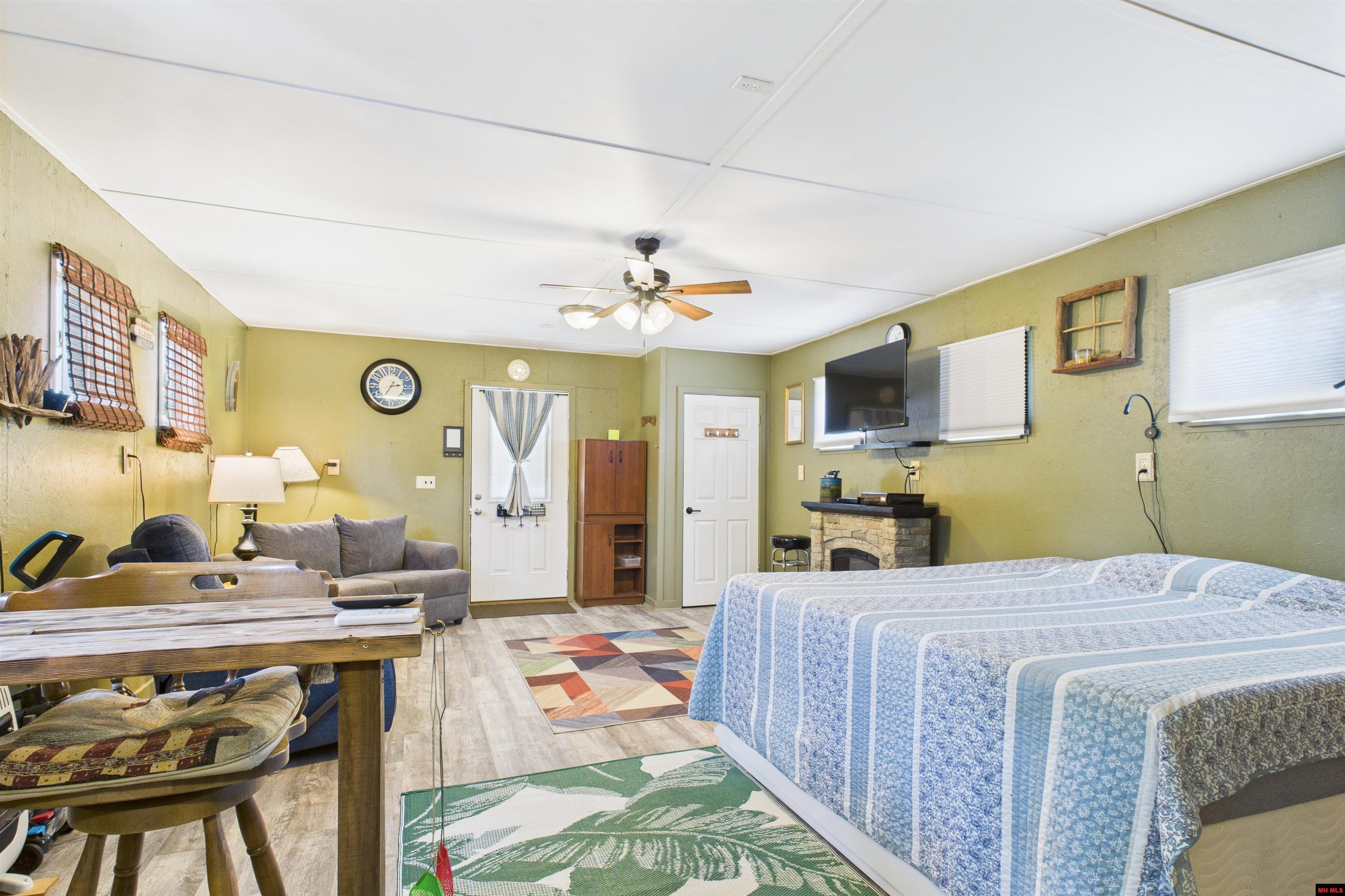 277 CHEROKEE RIDGE LANE Yellville, AR