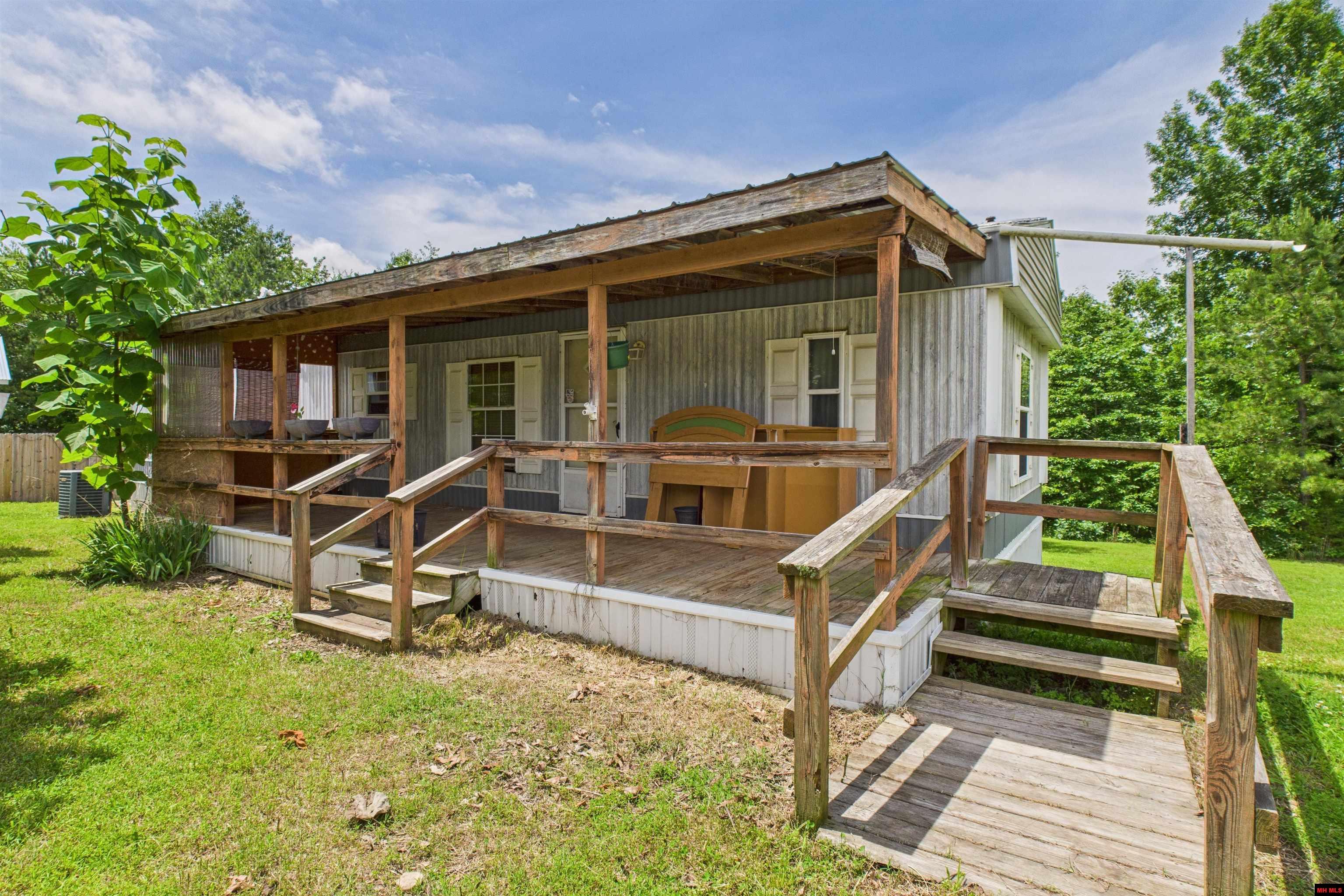 277 CHEROKEE RIDGE LANE Yellville, AR