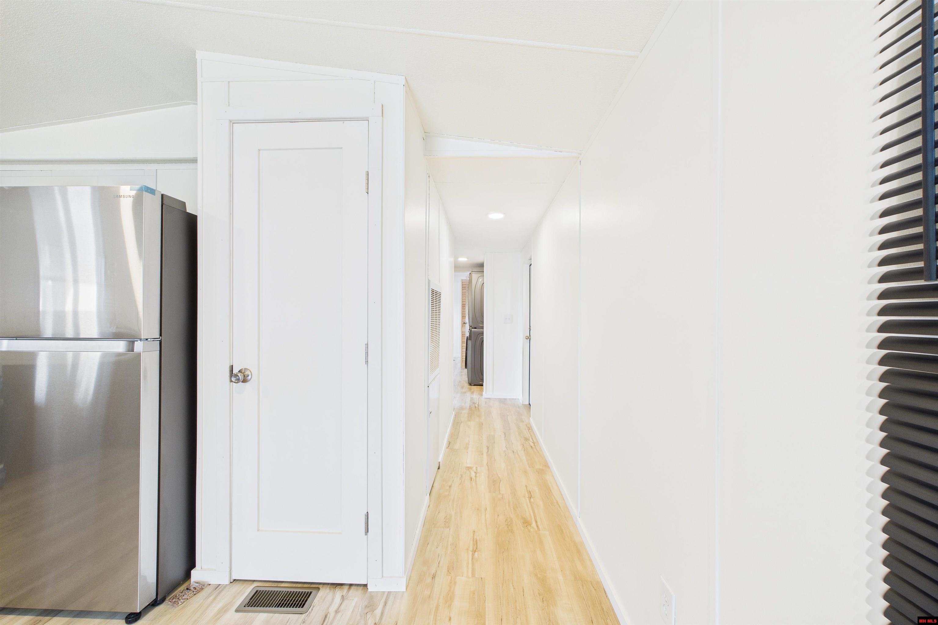 2111 WEST ROAD Mountain Home, AR