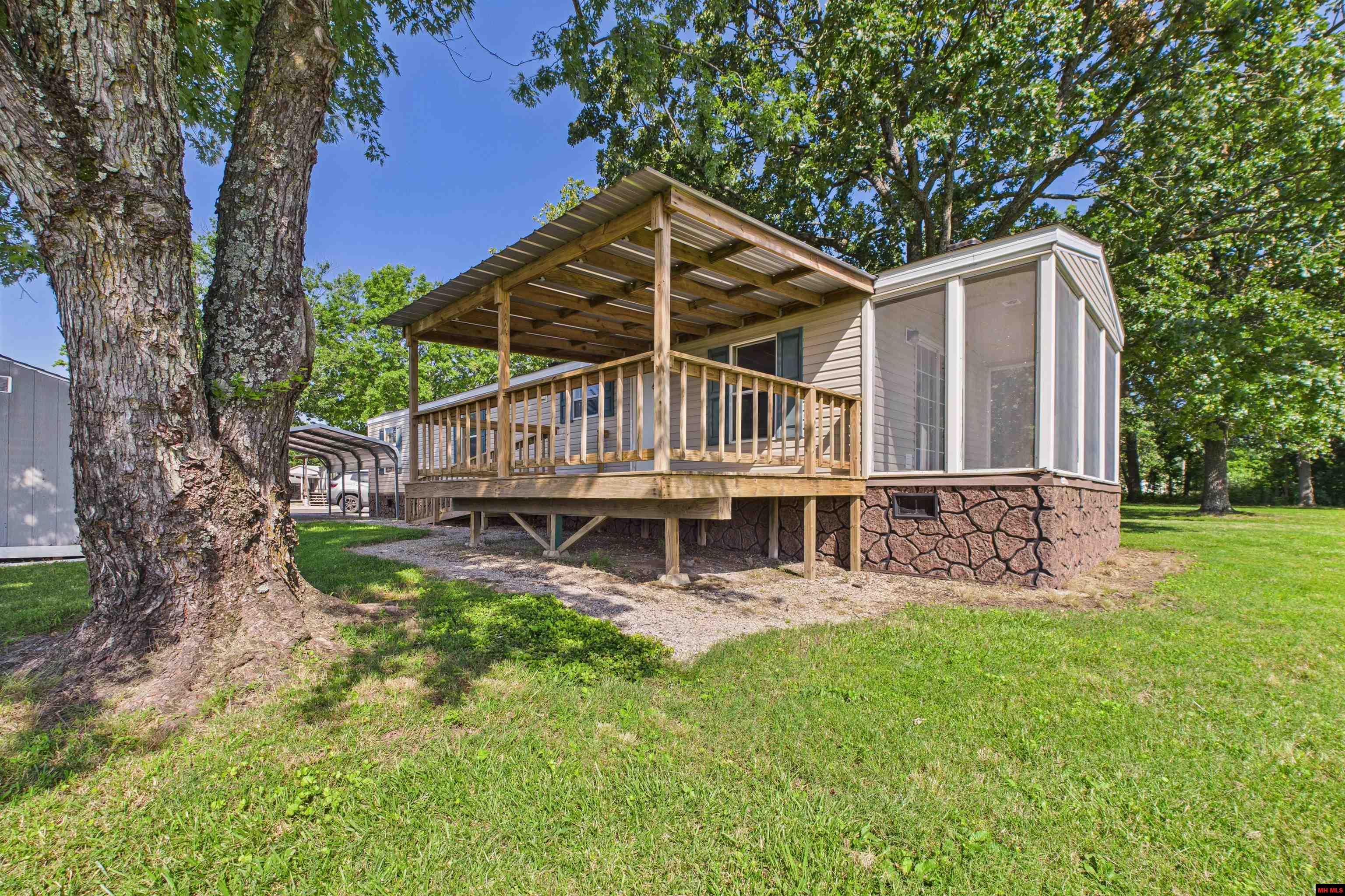 2111 WEST ROAD Mountain Home, AR