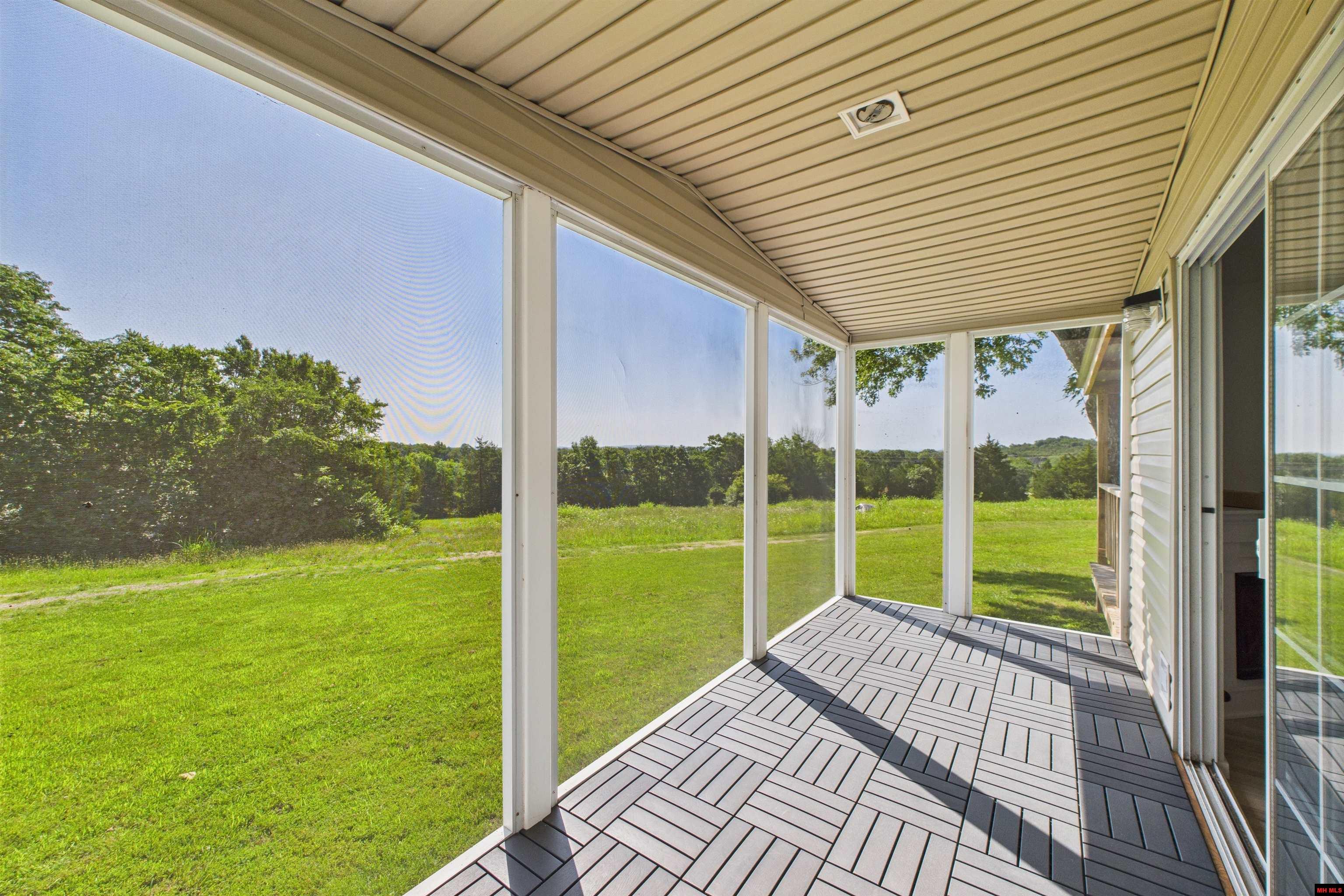 2111 WEST ROAD Mountain Home, AR