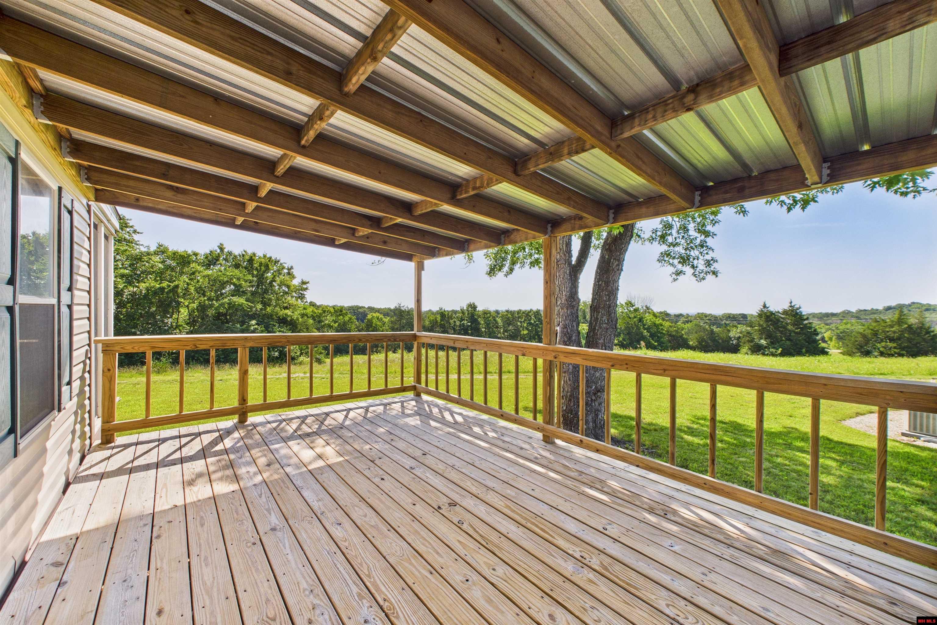 2111 WEST ROAD Mountain Home, AR