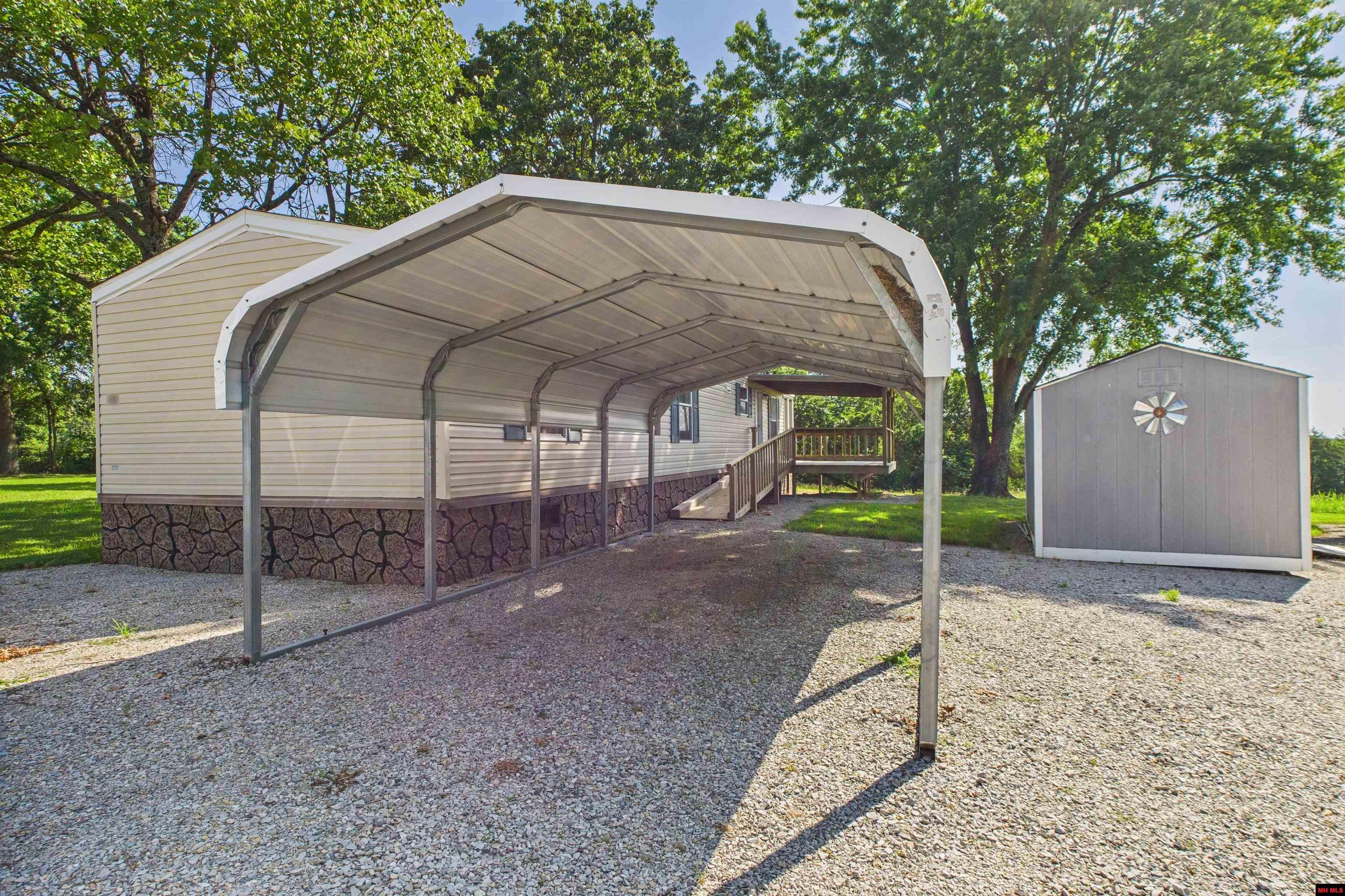 2111 WEST ROAD Mountain Home, AR