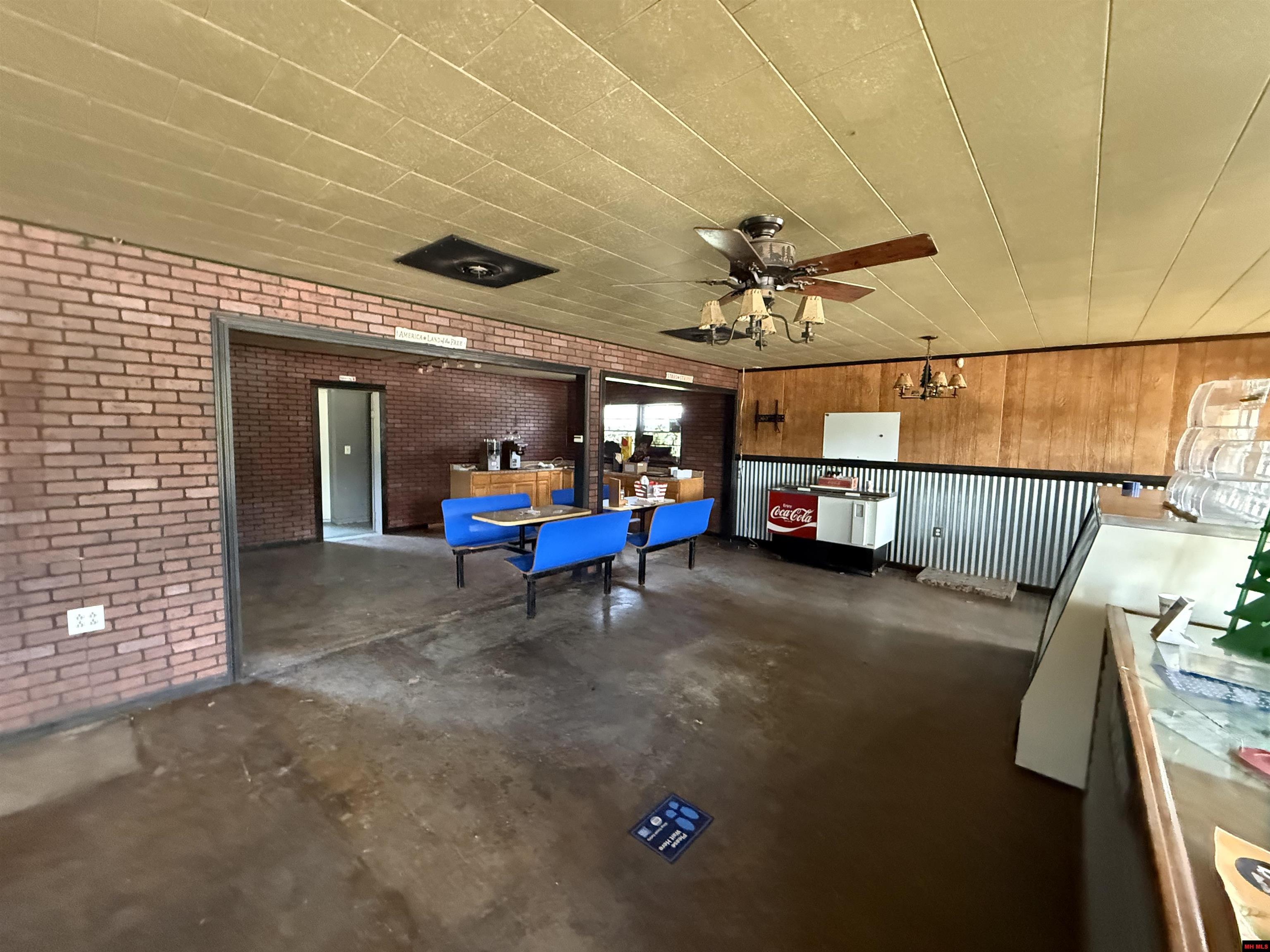 6861 HWY 201 SOUTH Mountain Home, AR