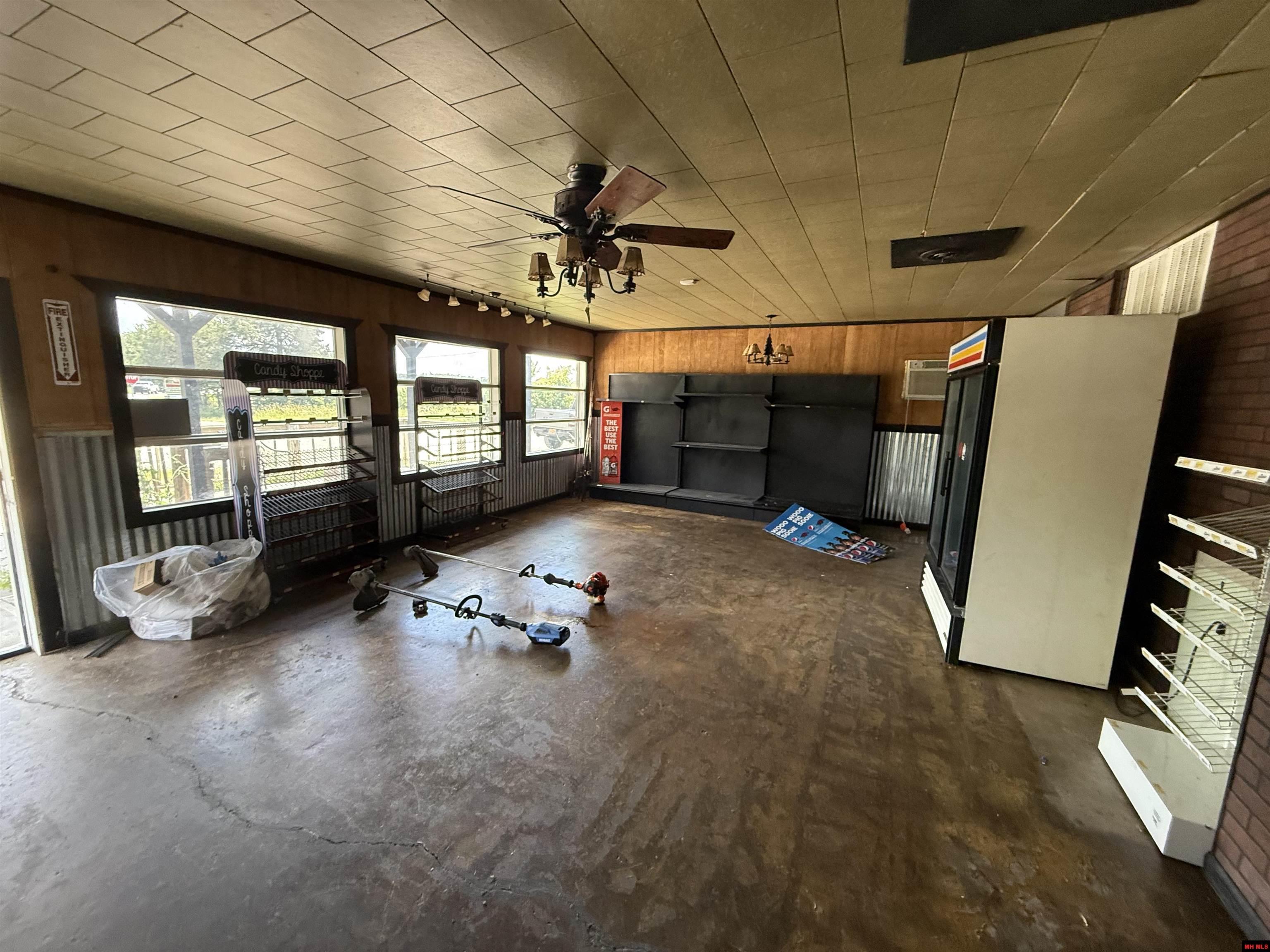 6861 HWY 201 SOUTH Mountain Home, AR