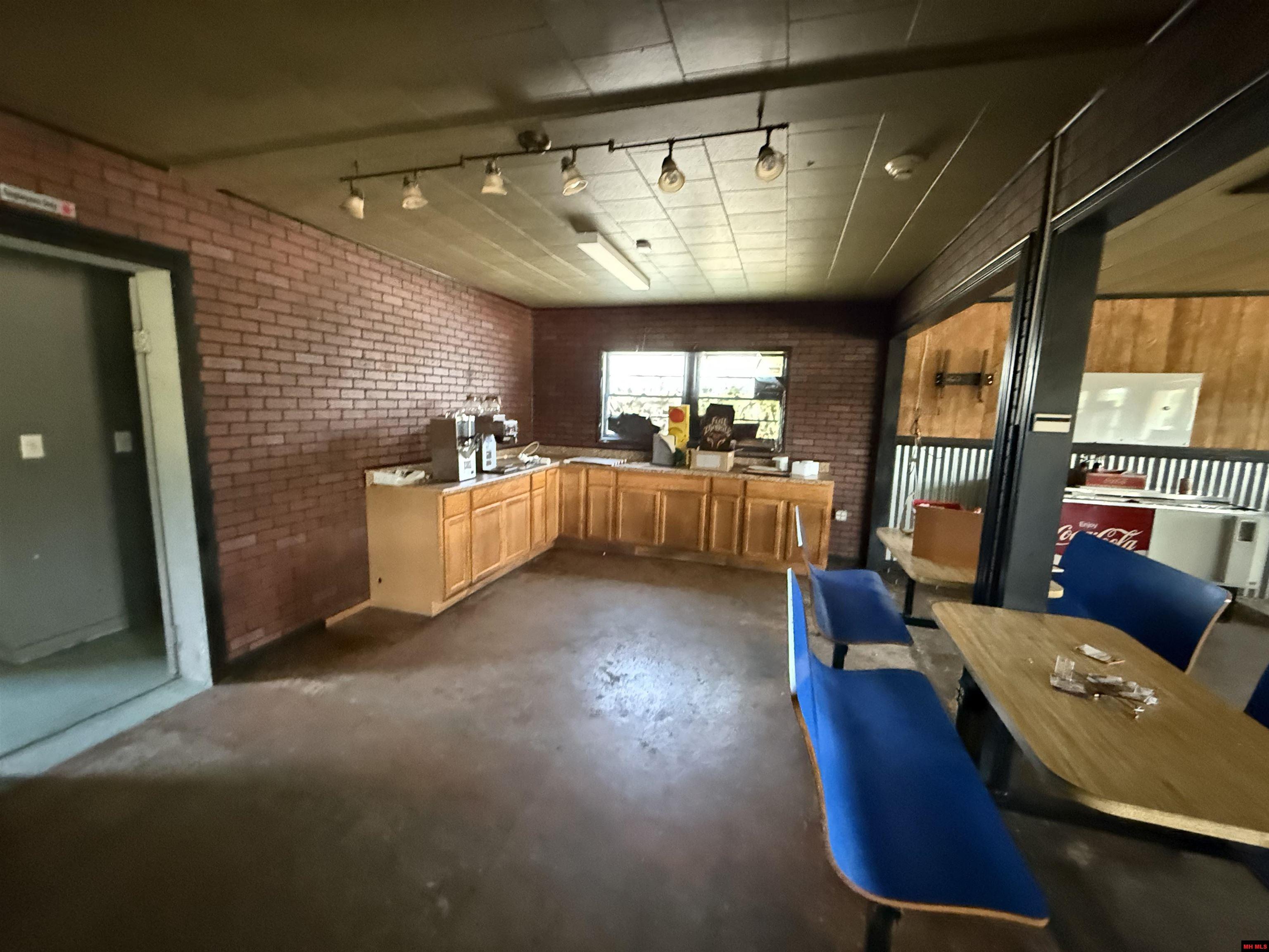 6861 HWY 201 SOUTH Mountain Home, AR