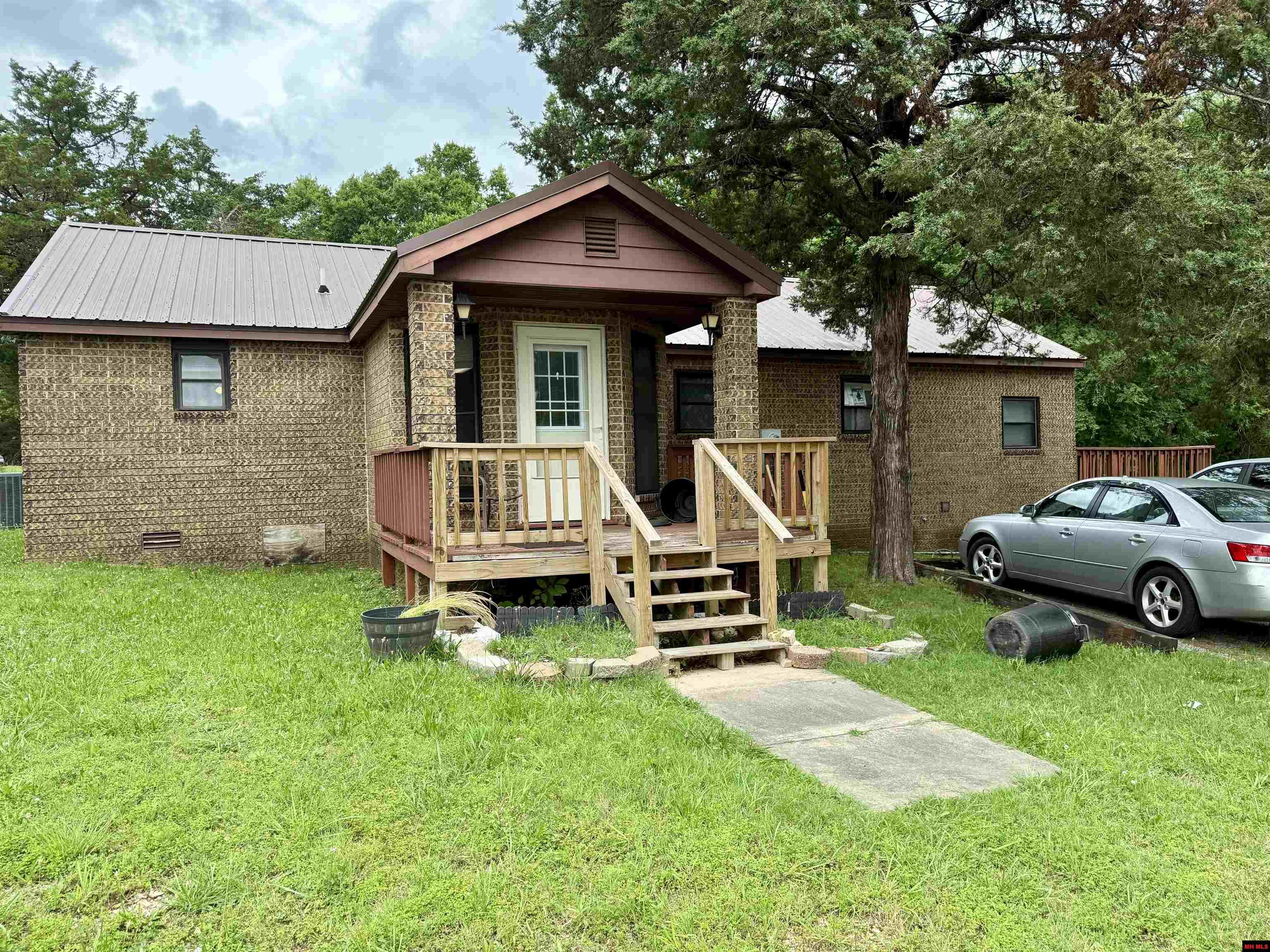 1277 N HWY 178 Flippin, AR 72634