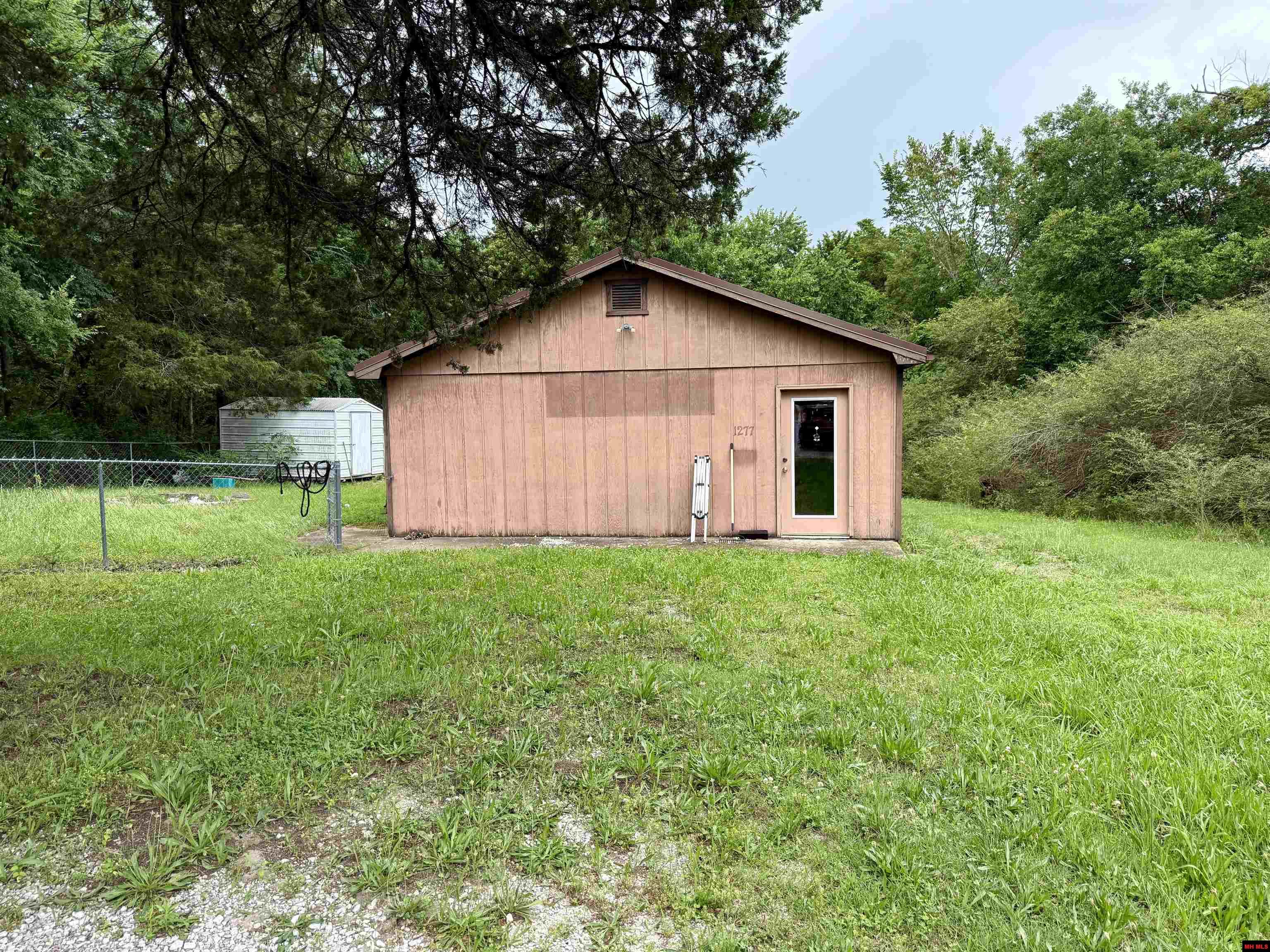 1277 N HWY 178 Flippin, AR 72634