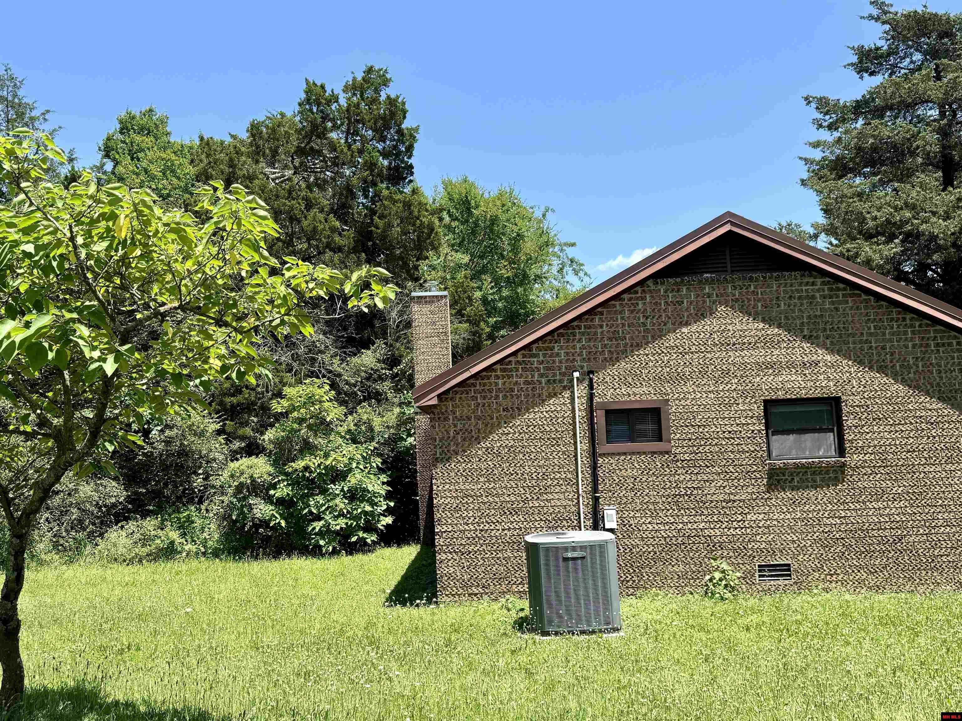 1277 N HWY 178 Flippin, AR 72634