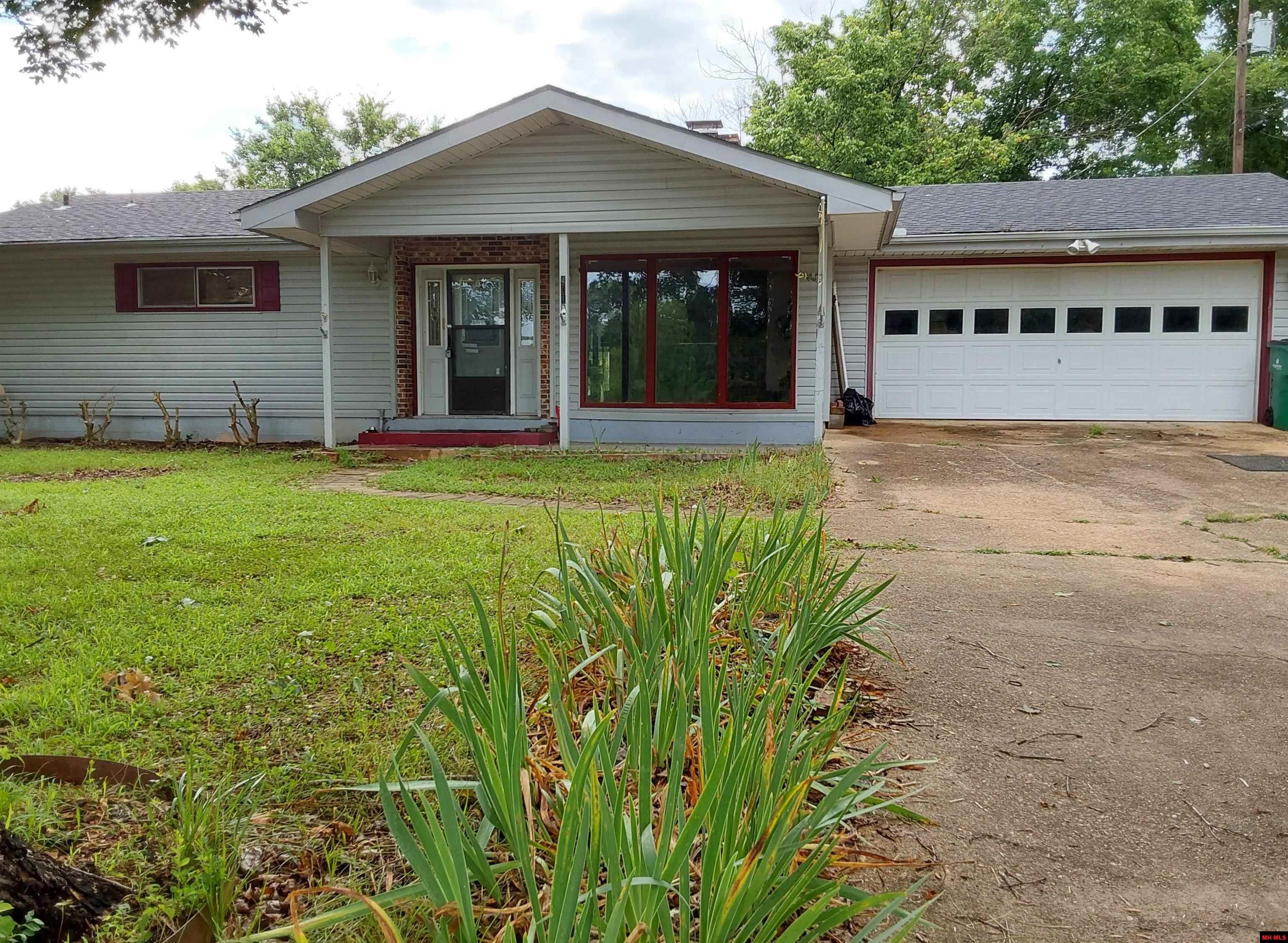 401 S 6TH STREET Flippin, AR