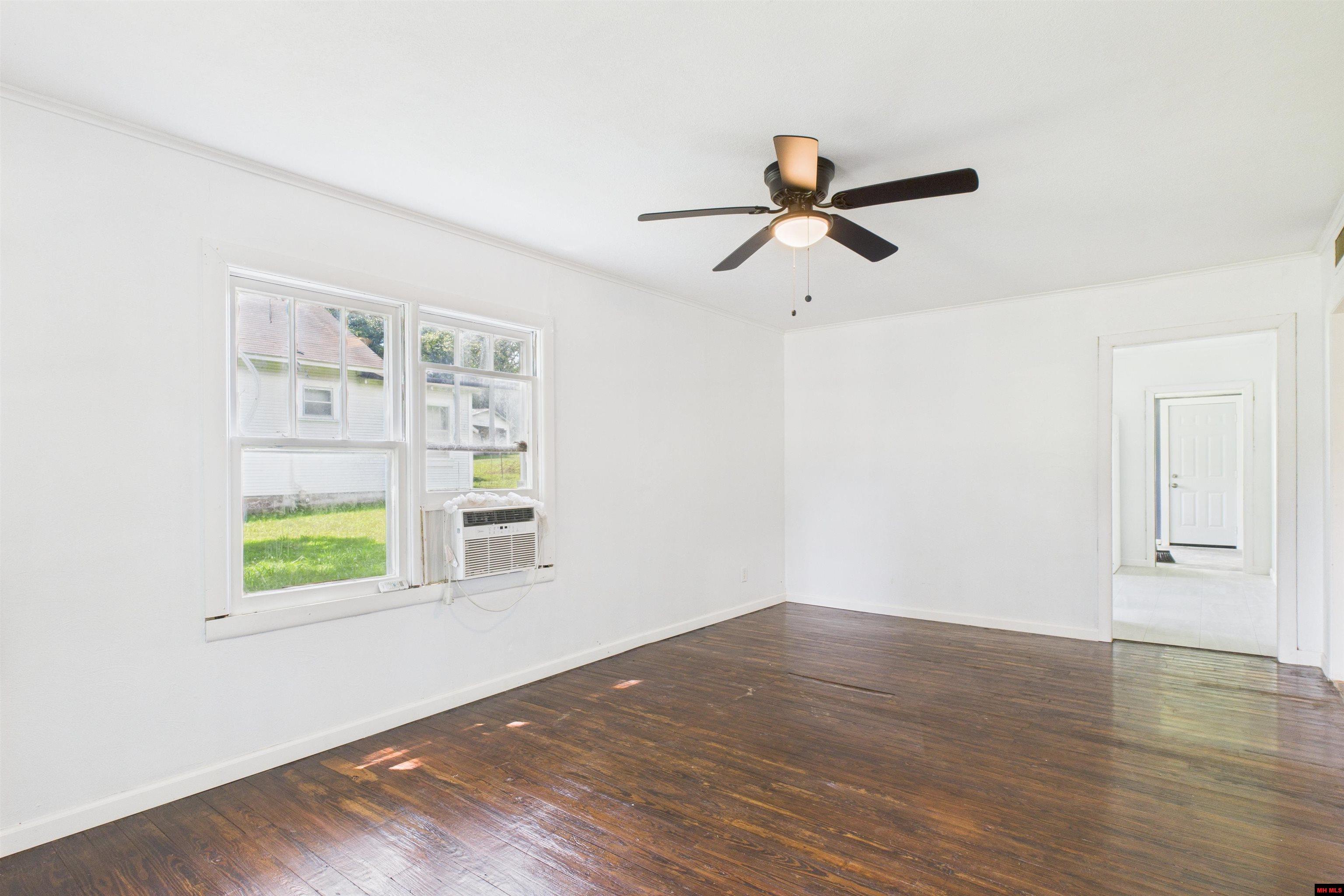 403 GIRARD STREET Flippin, AR