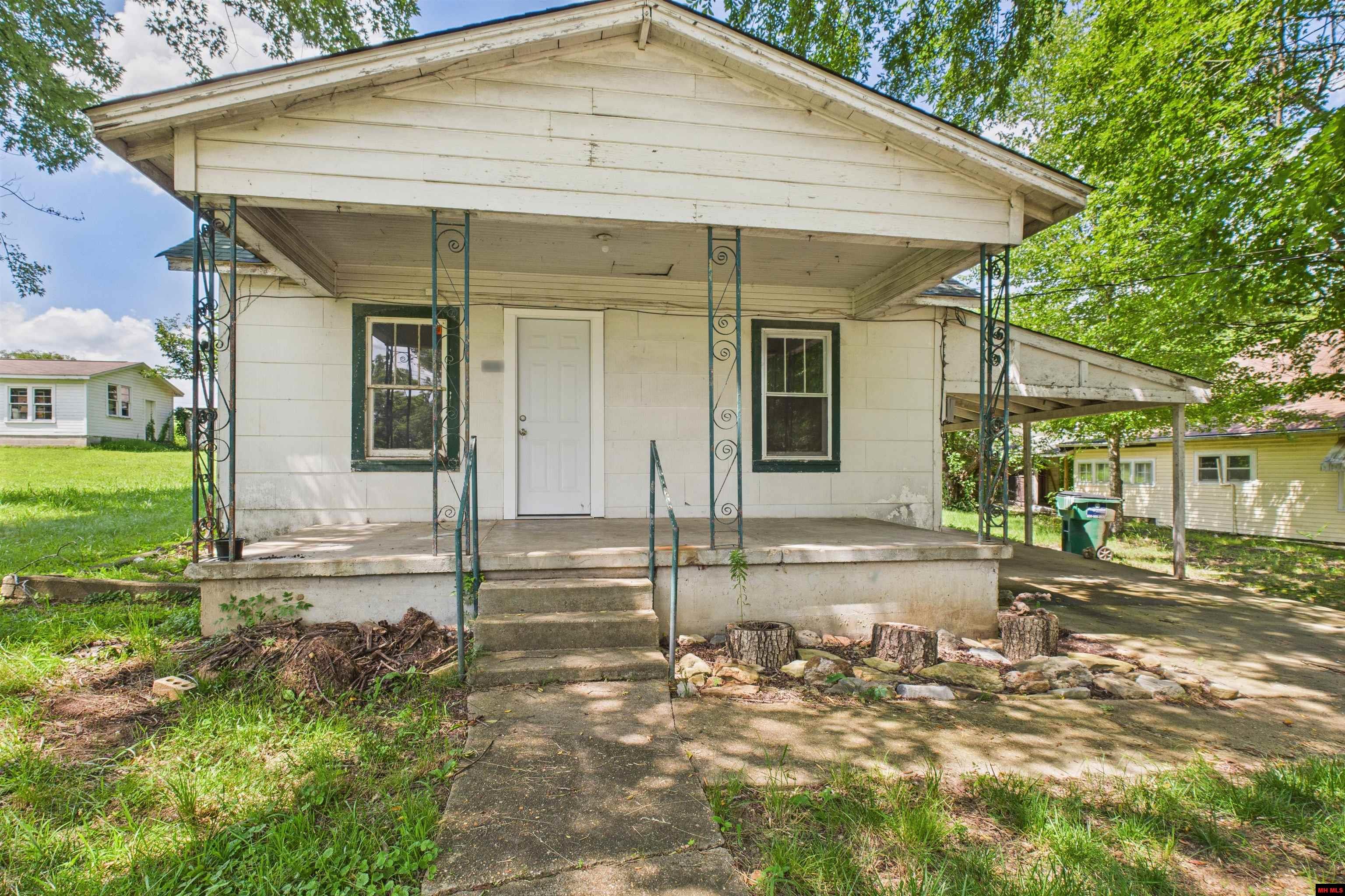 403 GIRARD STREET Flippin, AR