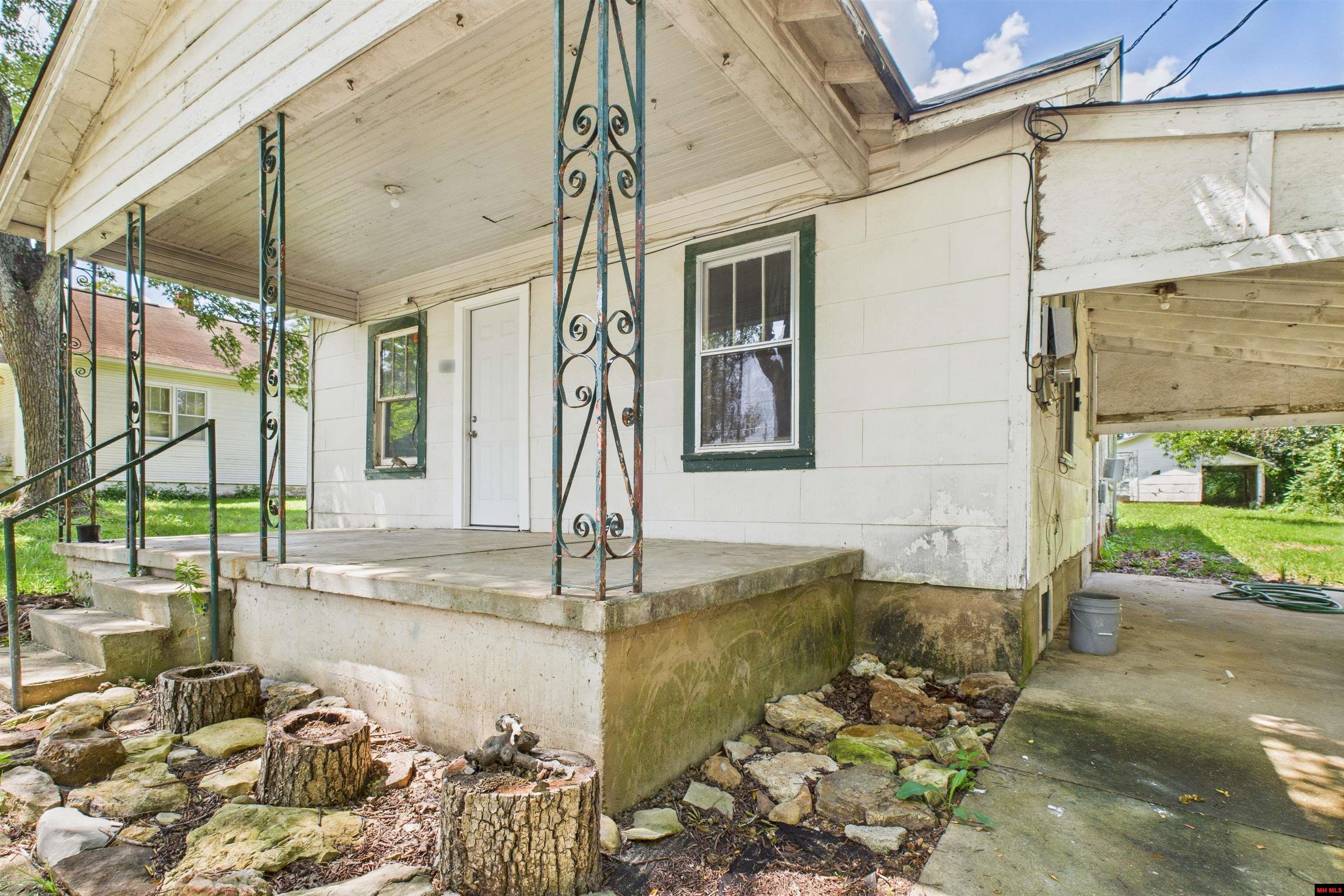 403 GIRARD STREET Flippin, AR