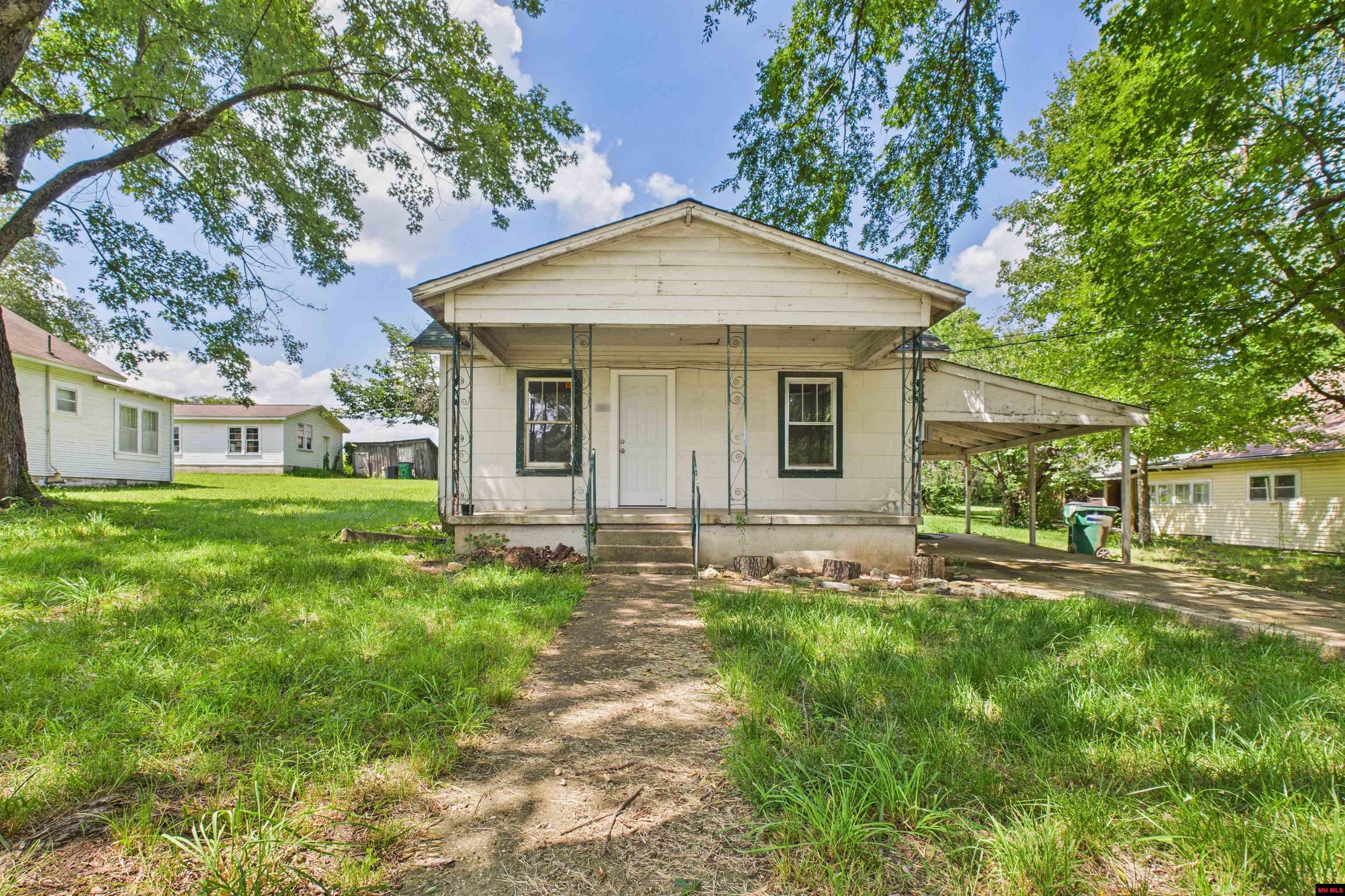403 GIRARD STREET Flippin, AR