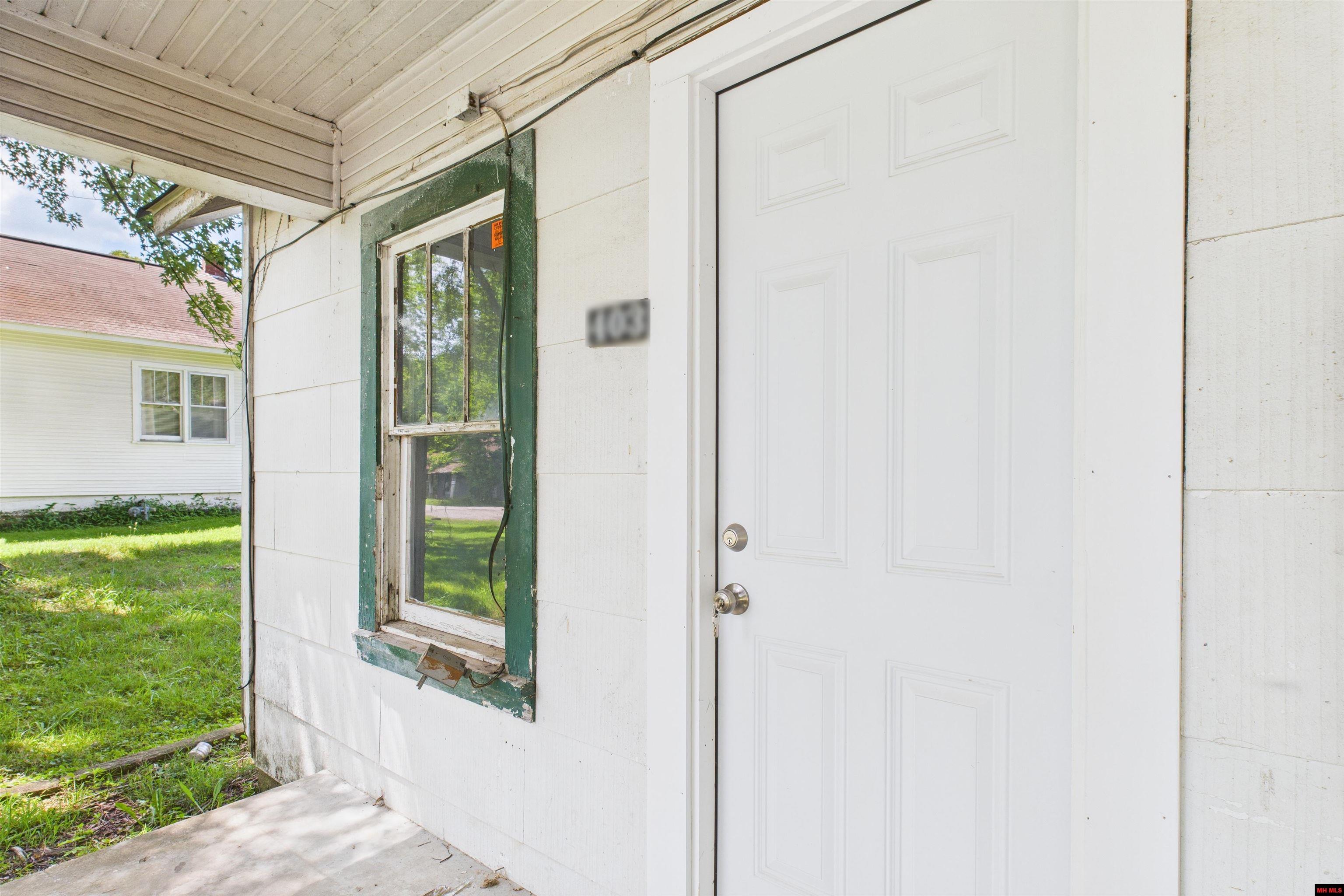 403 GIRARD STREET Flippin, AR