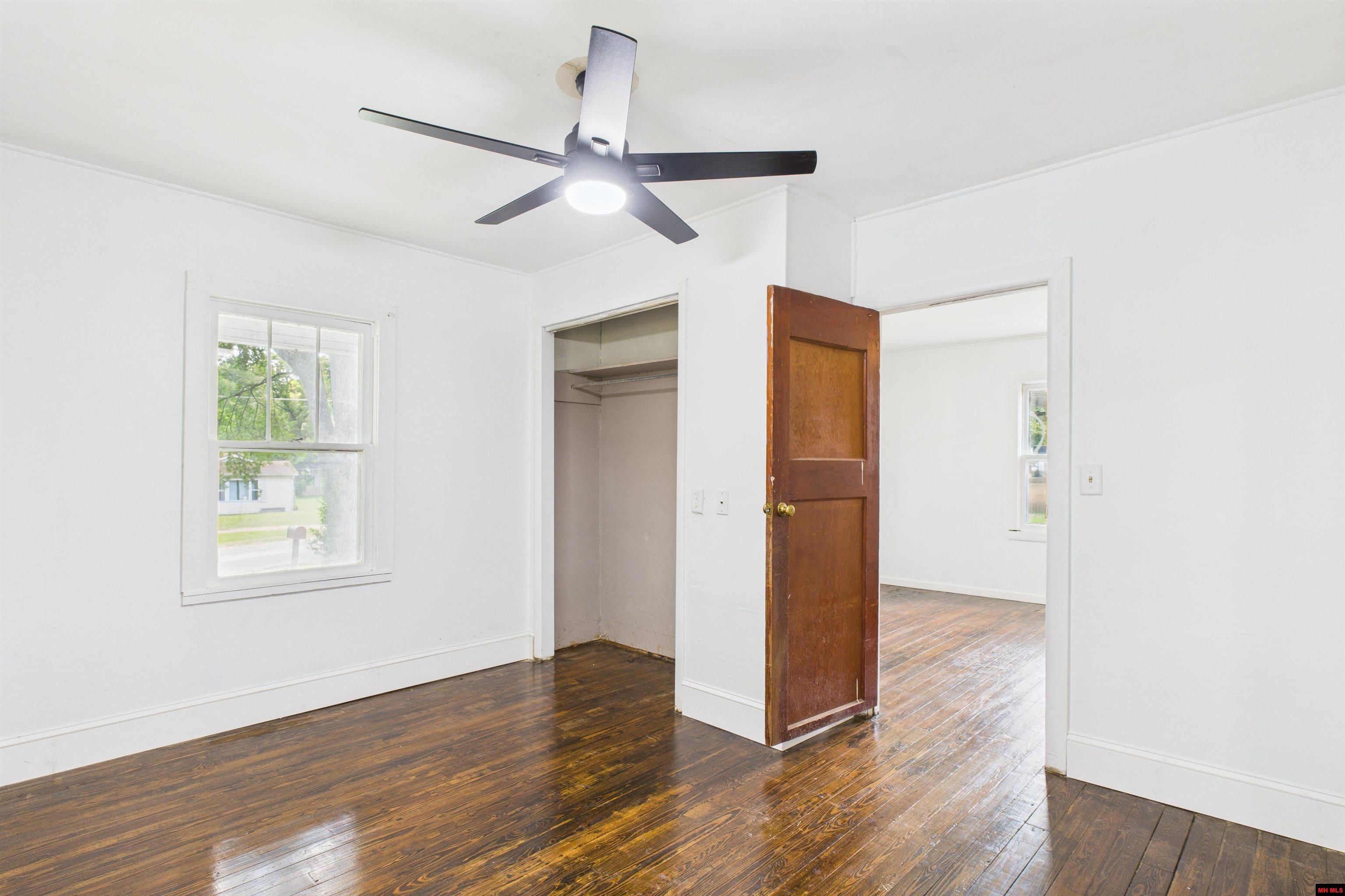 403 GIRARD STREET Flippin, AR