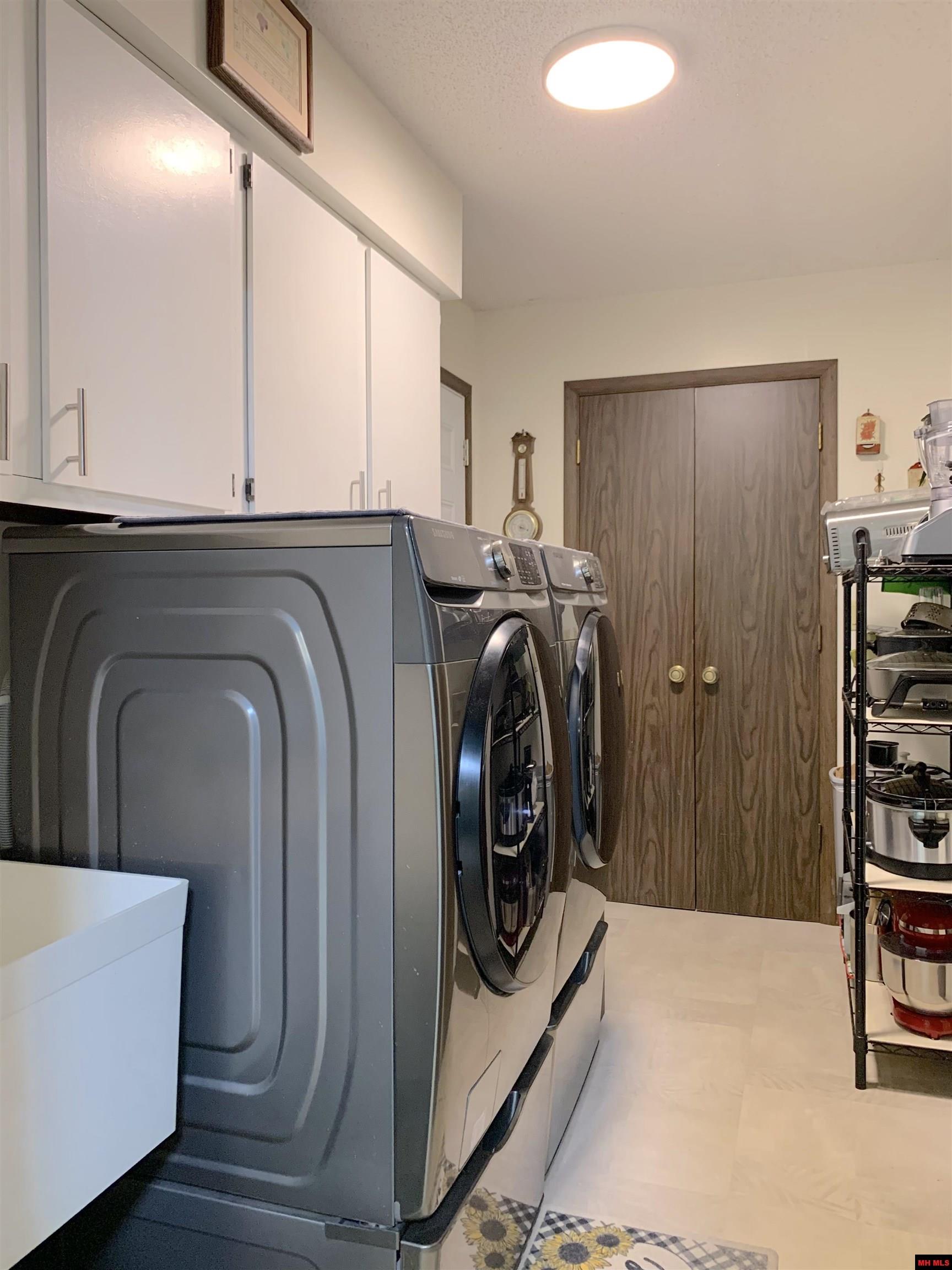 1809 JOHNS DRIVE Mountain Home, AR 72653