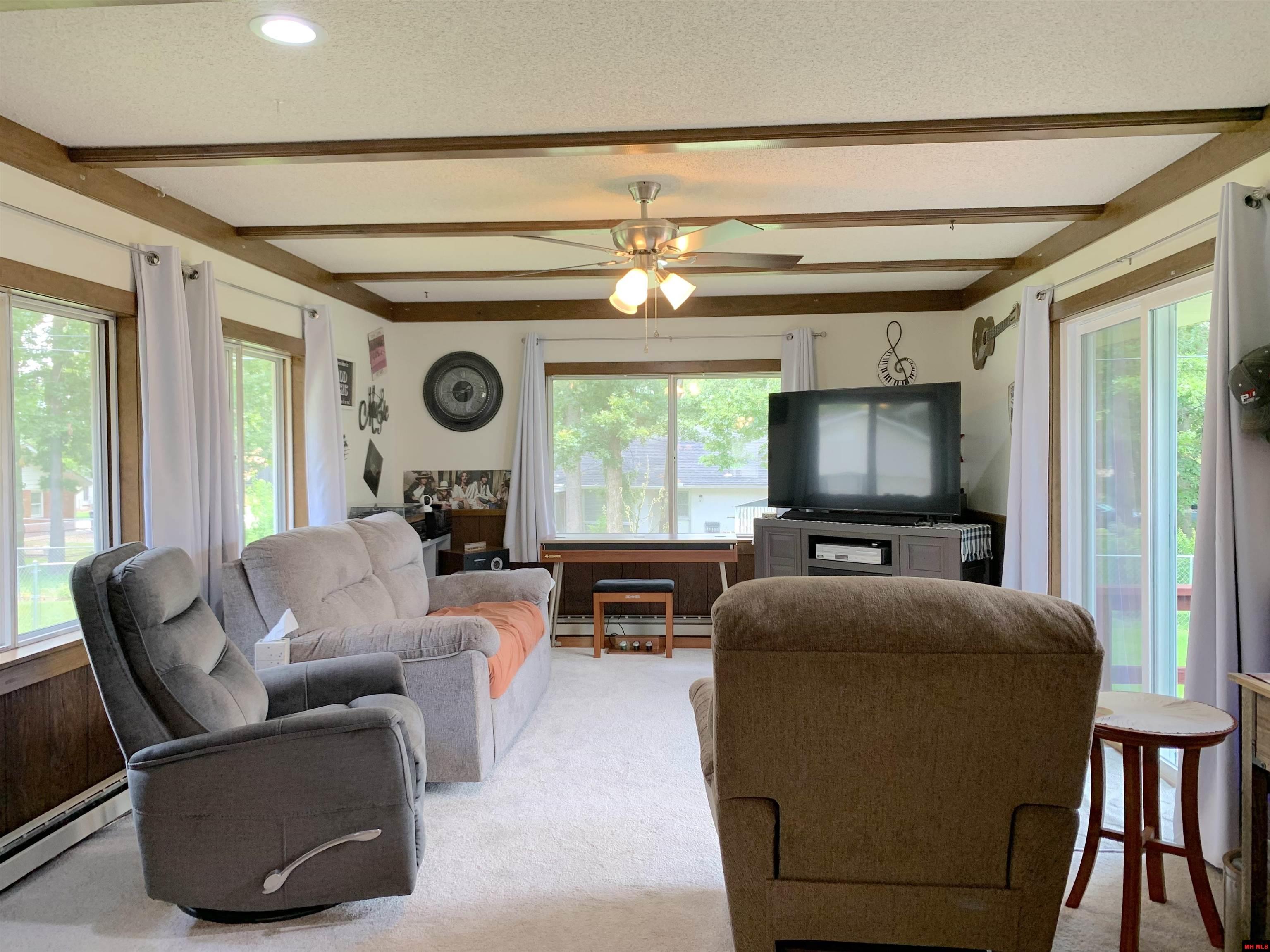 1809 JOHNS DRIVE Mountain Home, AR 72653