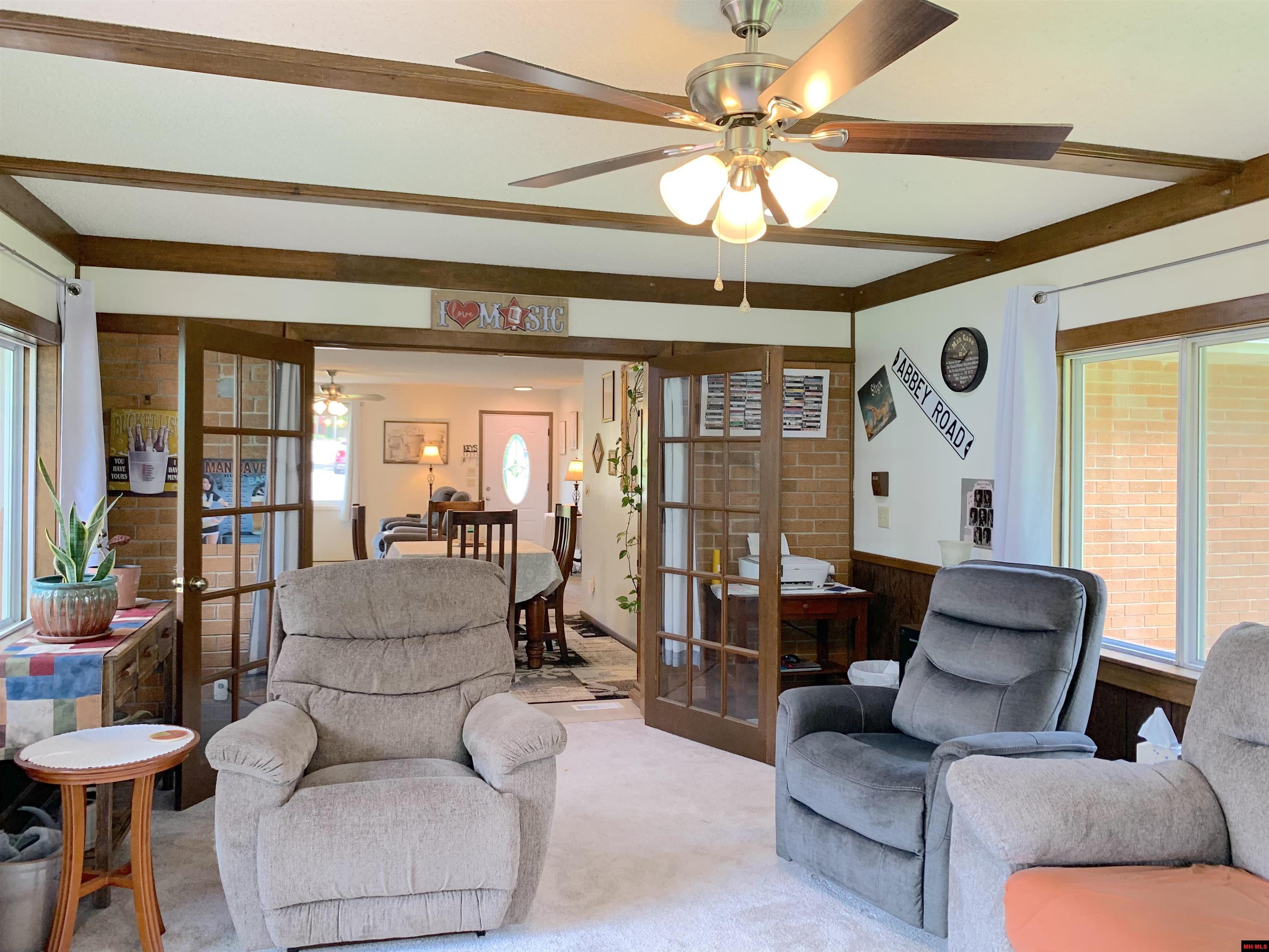 1809 JOHNS DRIVE Mountain Home, AR 72653