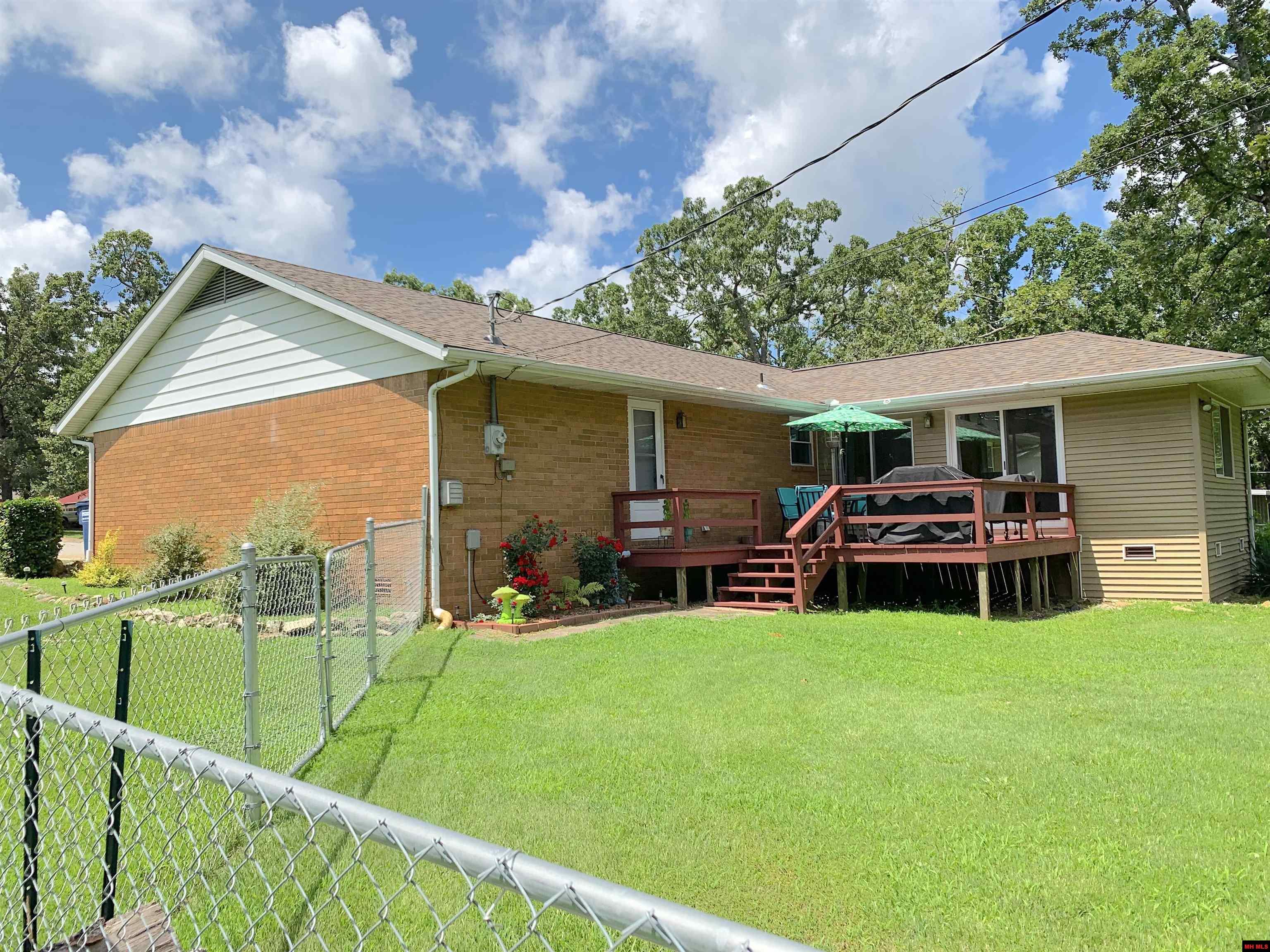 1809 JOHNS DRIVE Mountain Home, AR 72653